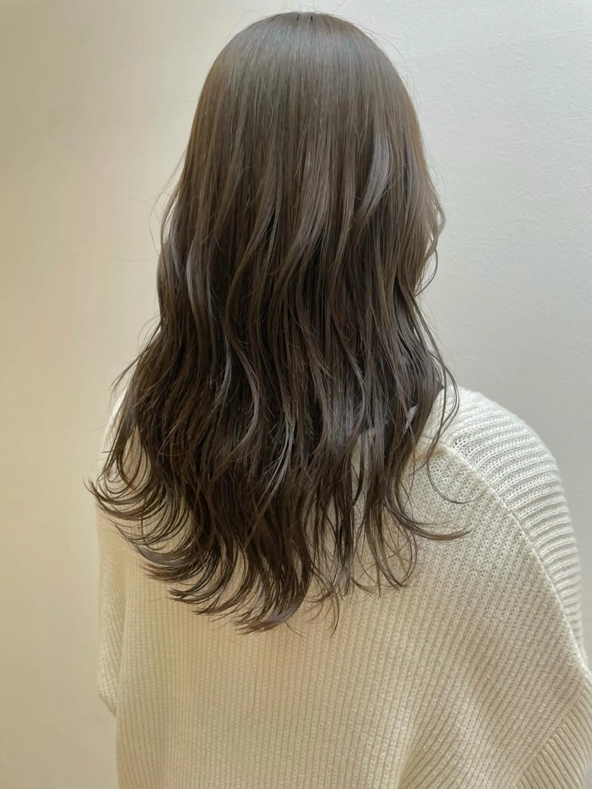 セミロング カラー ブラウンカラー オリーブブラウン レイヤー/ハイトーン 🫧‪Erikaのヘアスタイル