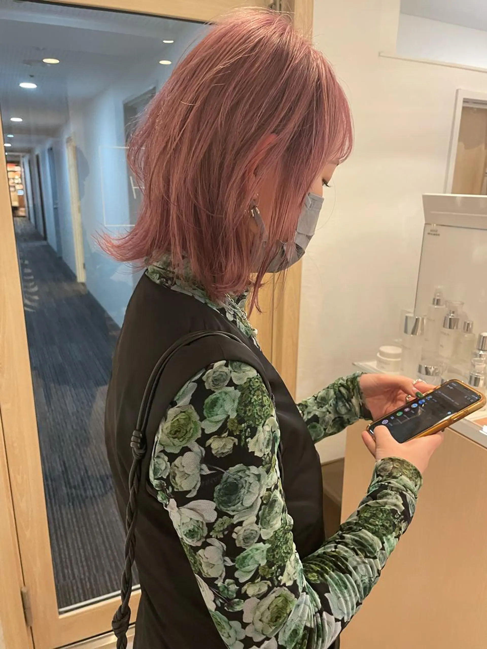 カラー 大迫 江梨のヘアスタイル