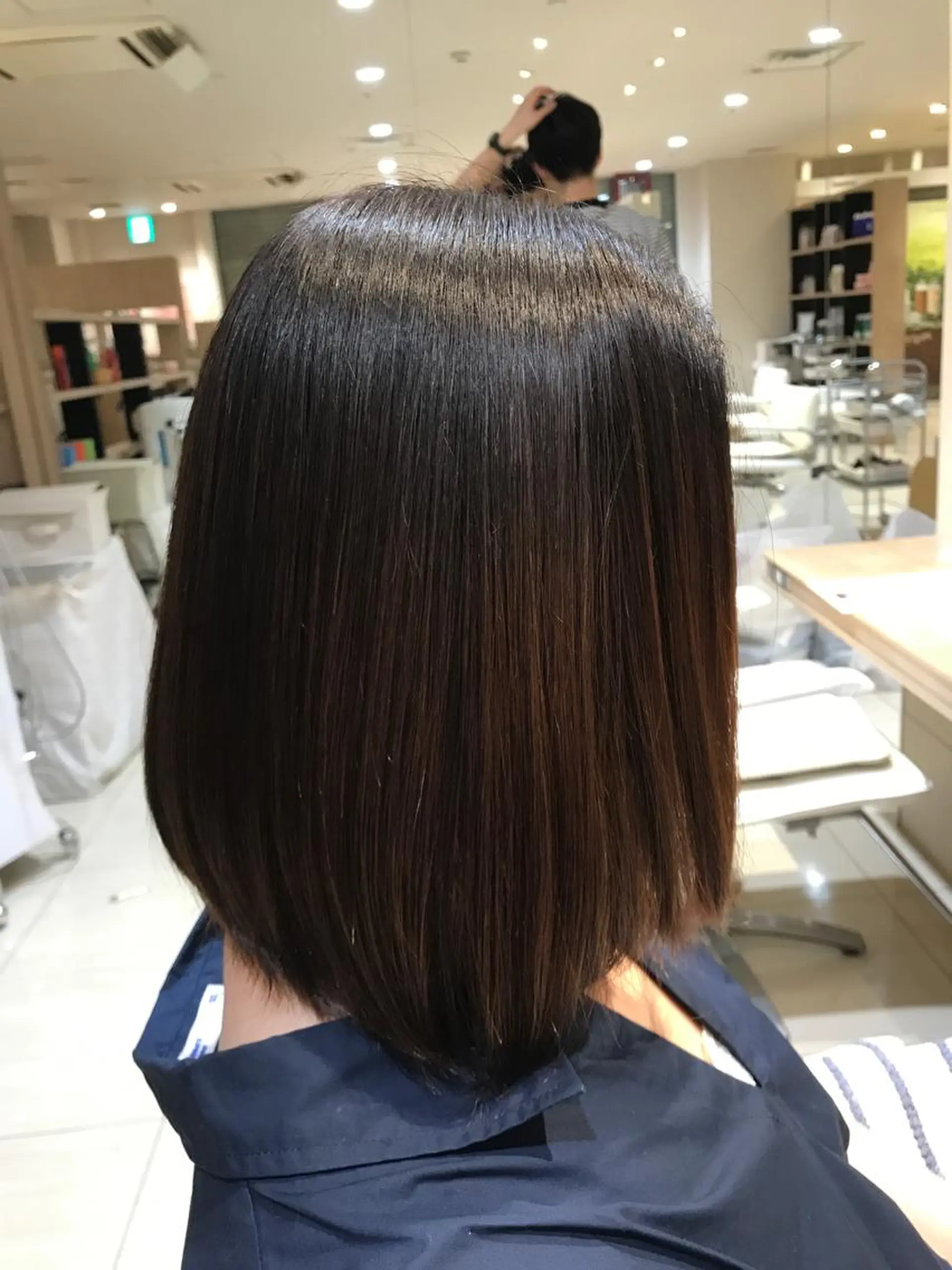 セミロング lore 金杉悠作のヘアスタイル