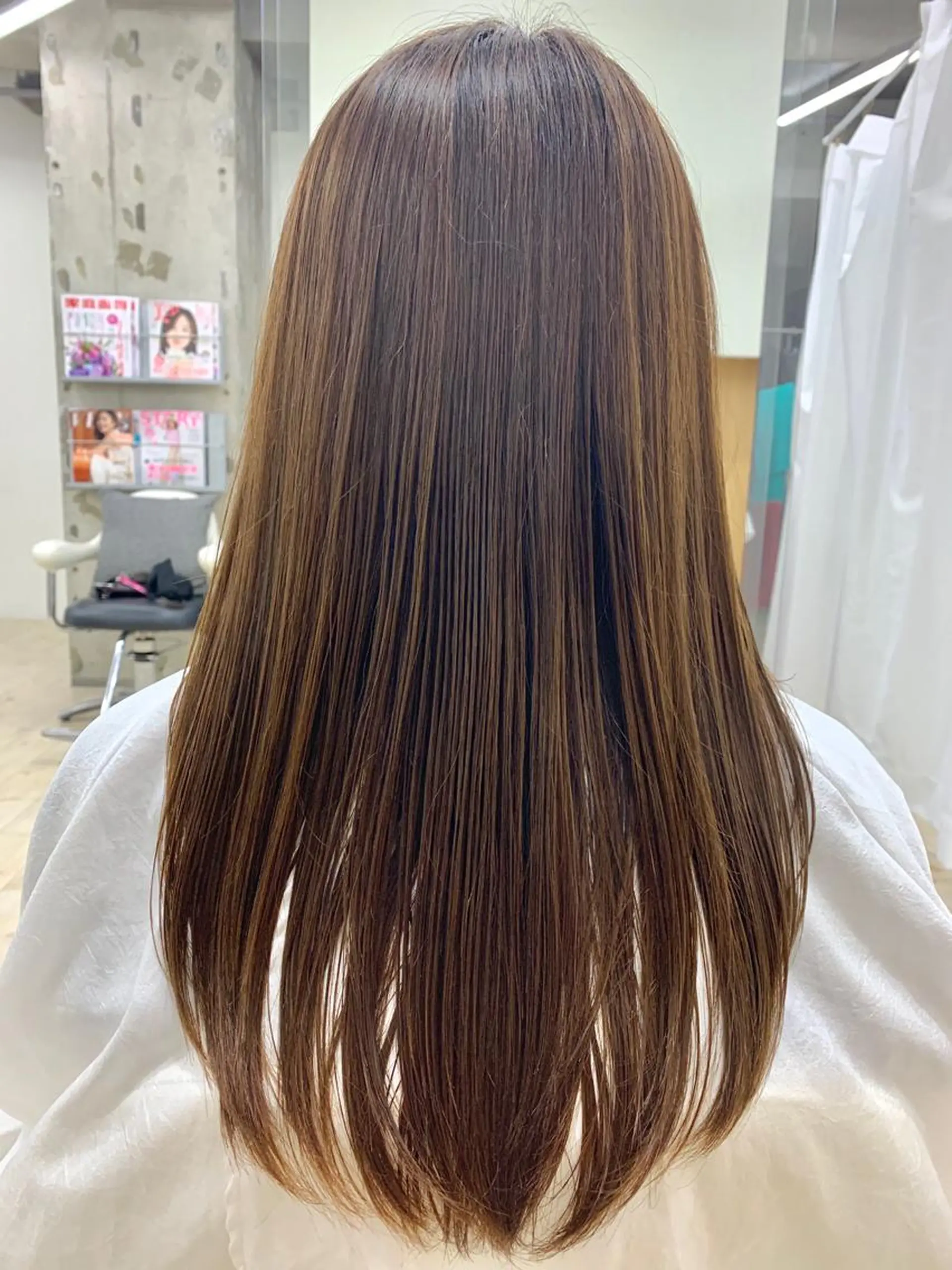 セミロング 心斎橋/海外レイヤー 募集中三好玲奈のヘアスタイル