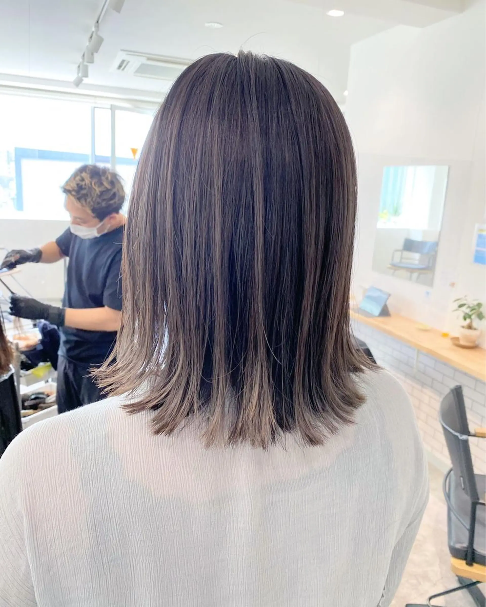 セミロング カラー ハイライトカラー ハイライト JIL BLAN 京都所属・RU RIのヘアスタイル