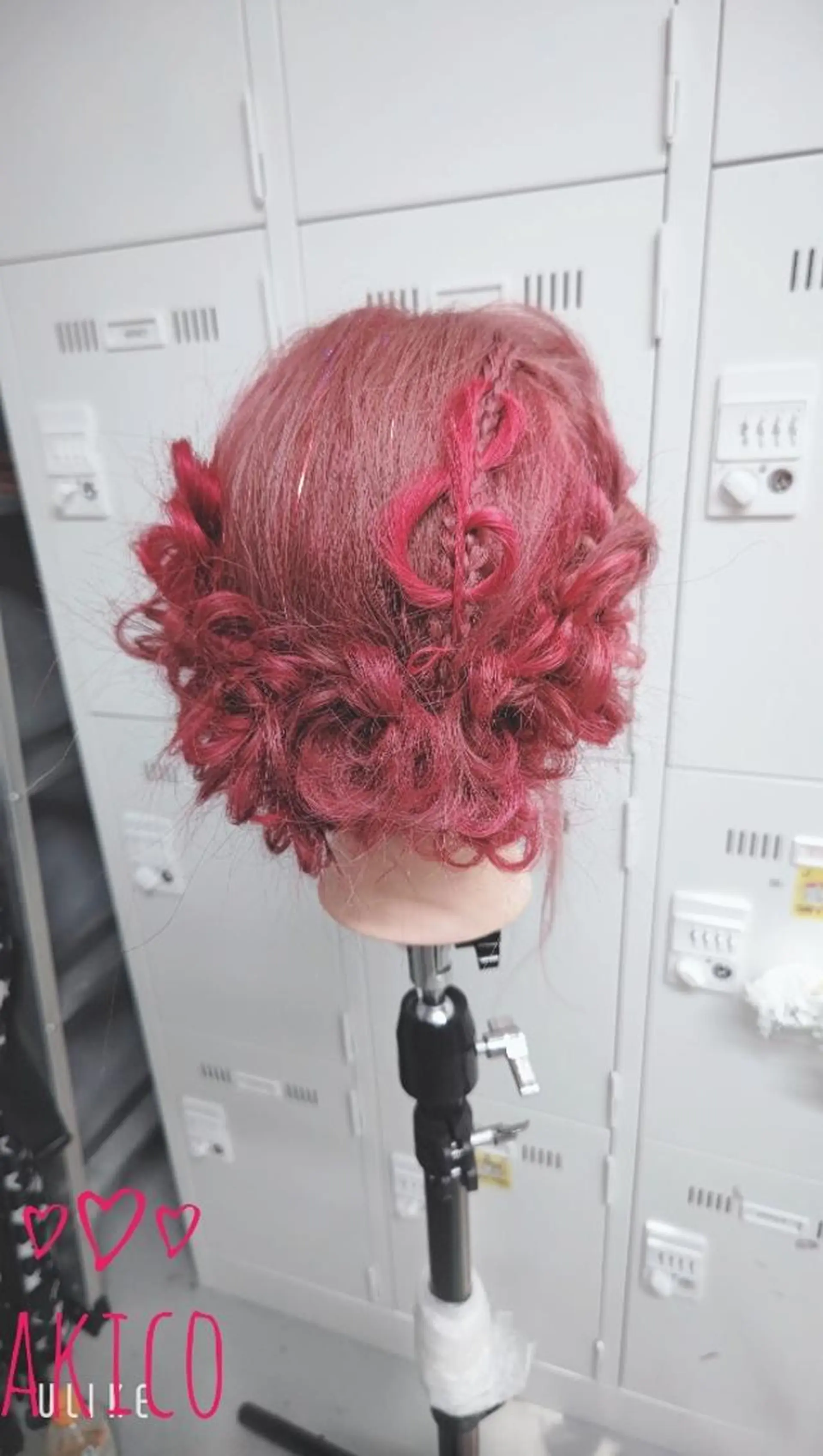 ロング ヘアアレンジ カラー LUXBE GALLERY なんば駅前店所属・ラックスビーギャラリ ー AKICOのヘアスタイル