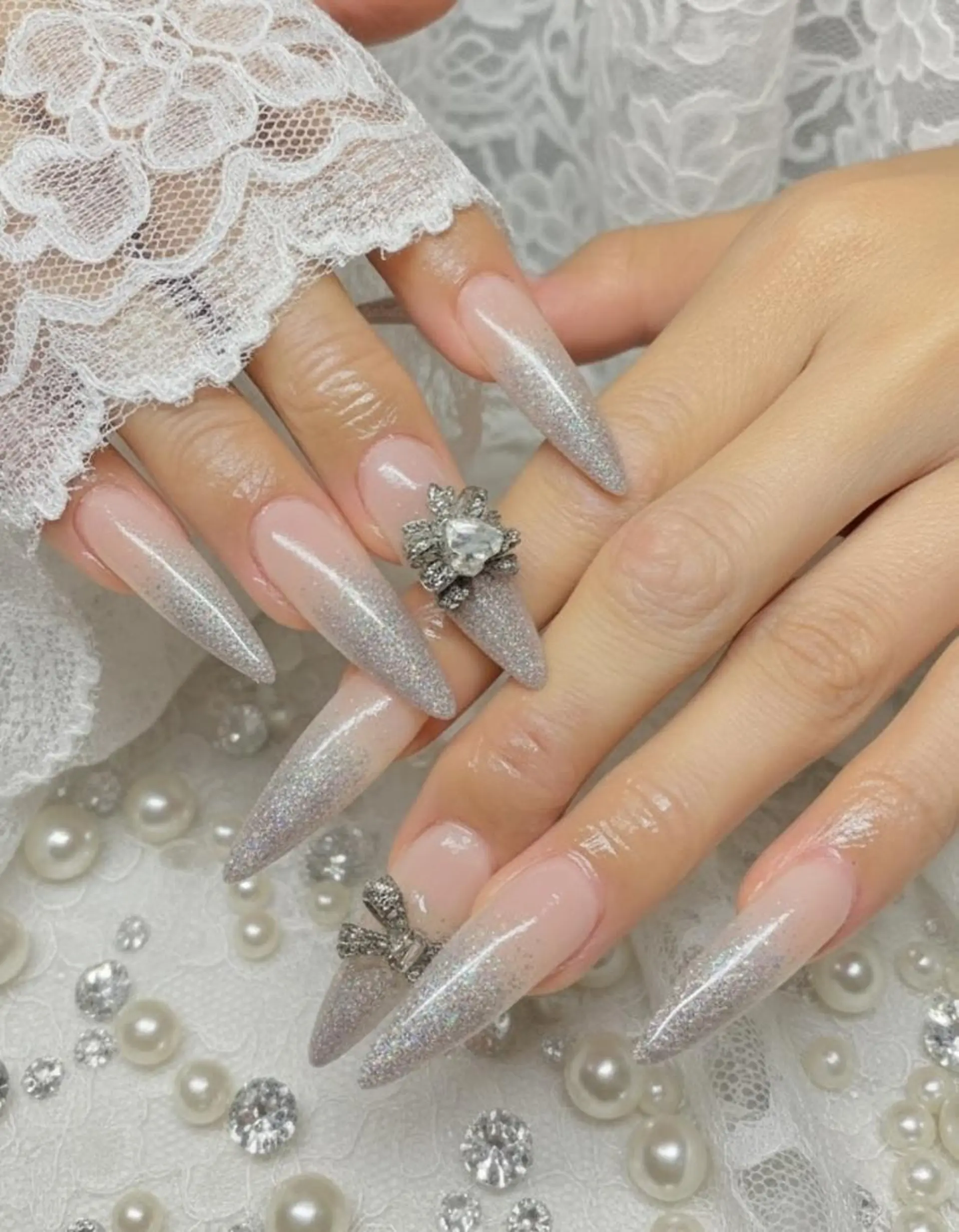 ネイル グラデーション リボン ハンドネイル 24時間営業 UNABOMBAのネイルデザイン