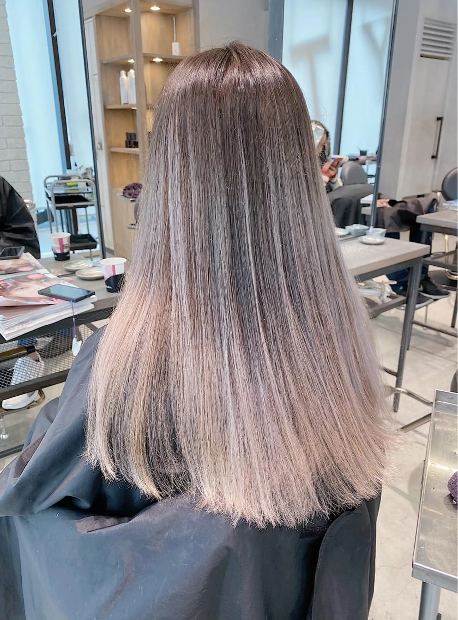 ミディアム レイヤーカット 【t.a.g（タグ）】所属・ノンダメージ髪質改善 カラー💎/KURAのヘアスタイル