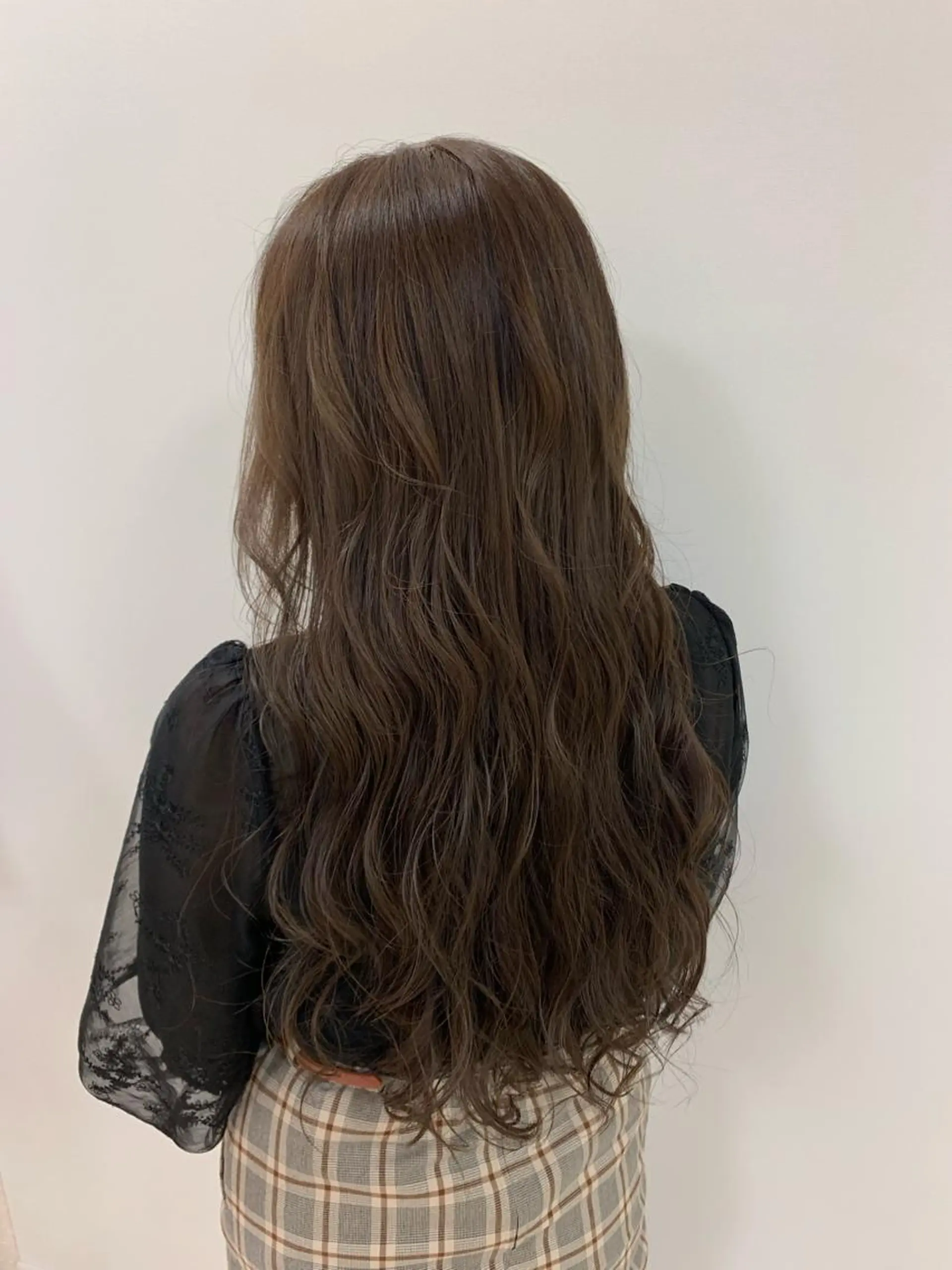 ロング カラー グレージュ 顔まわりカット✄ ベージュカラー🧸のヘアスタイル