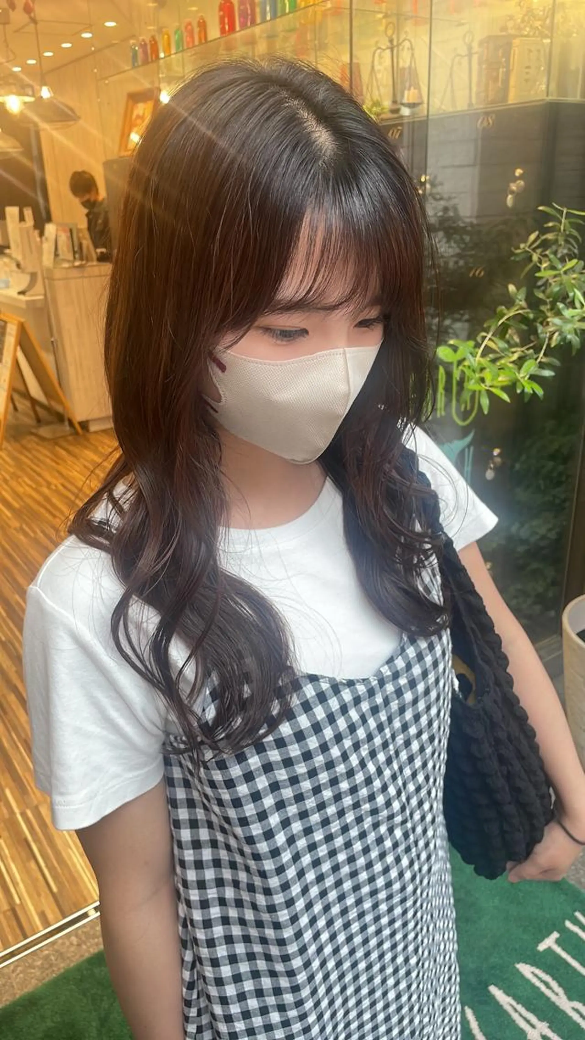 セミロング カラー カット ヘアカラー トリートメント EARTH 山﨑龍馬のヘアスタイル