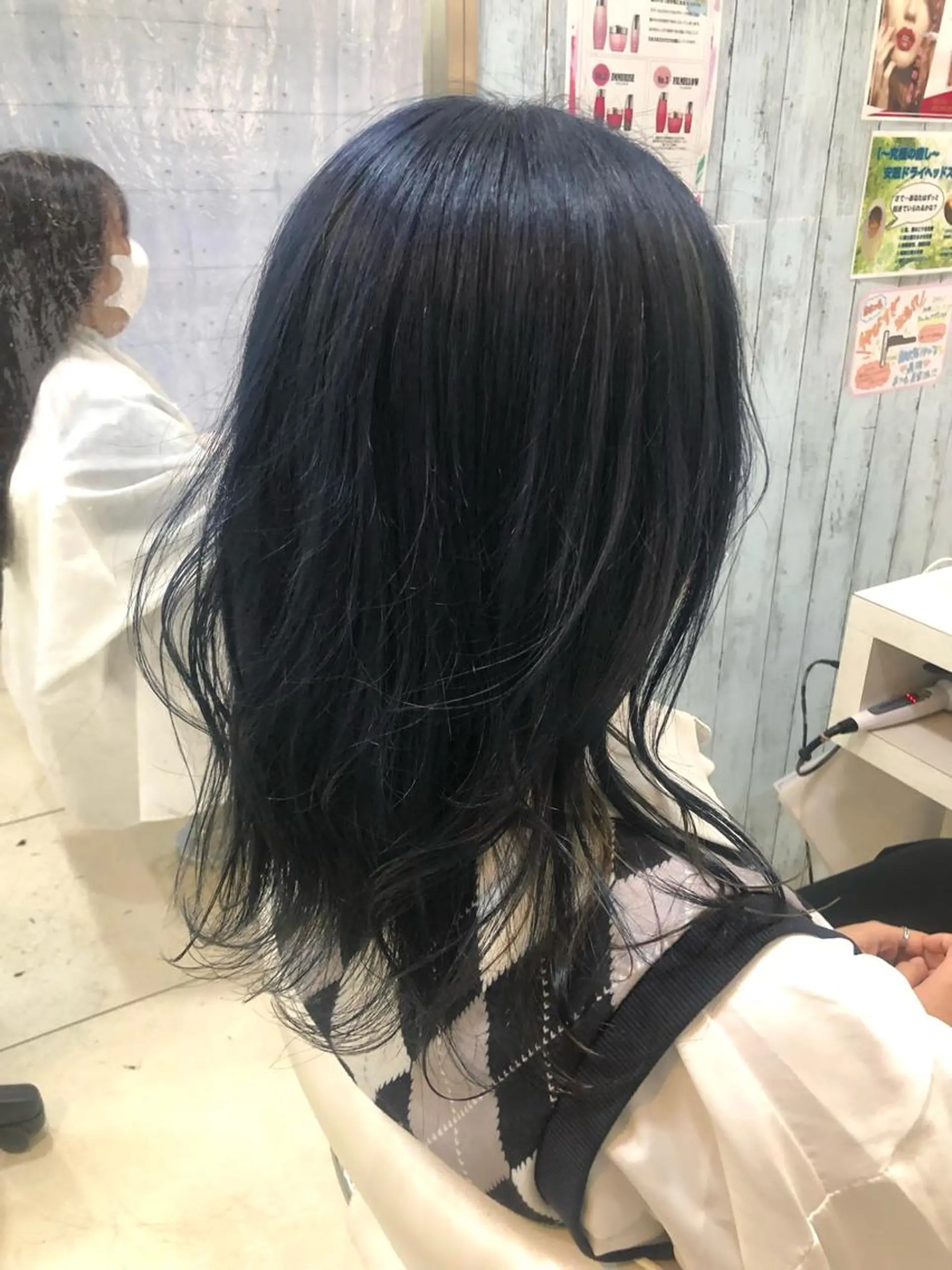 セミロング カラー ブリーチ ブルーカラー ヘアカラー 🤎ベージュカラー/ 髪質改善/山岸🤎のヘアスタイル