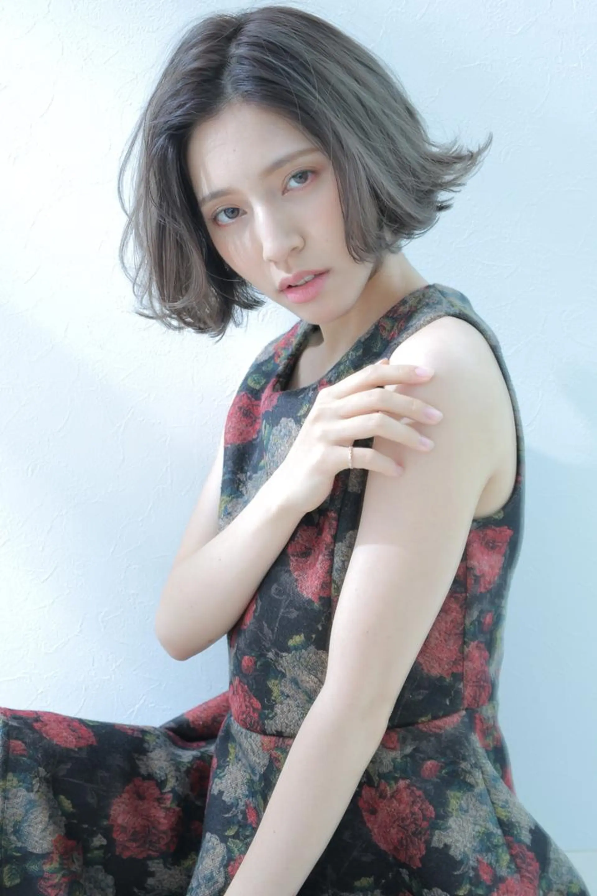 ミディアム due hair 京都駅前店 MILBON オージュア認定サロン【デューヘアー】所属・ハイトーンブリーチ 土坂　由志【京都】のヘアスタイル