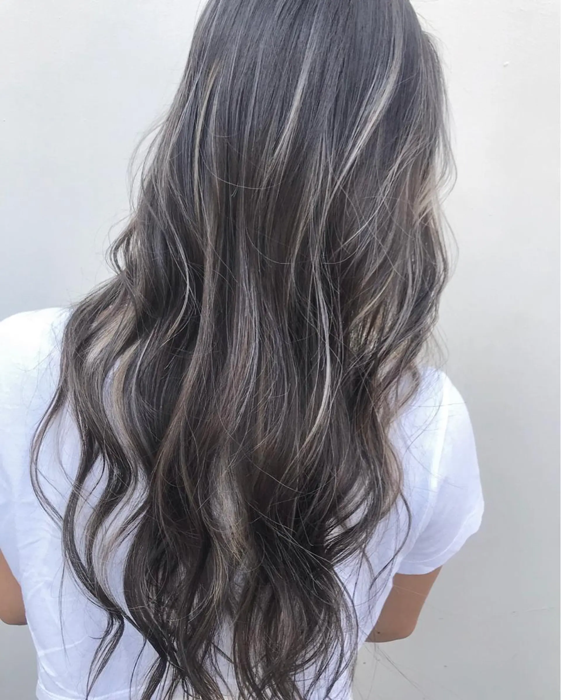 ロング カラー ヘアアレンジ ネイル マツエク・マツパ ヘアカラー ハイライト、レイヤー カット/西梅田/中西のヘアスタイル