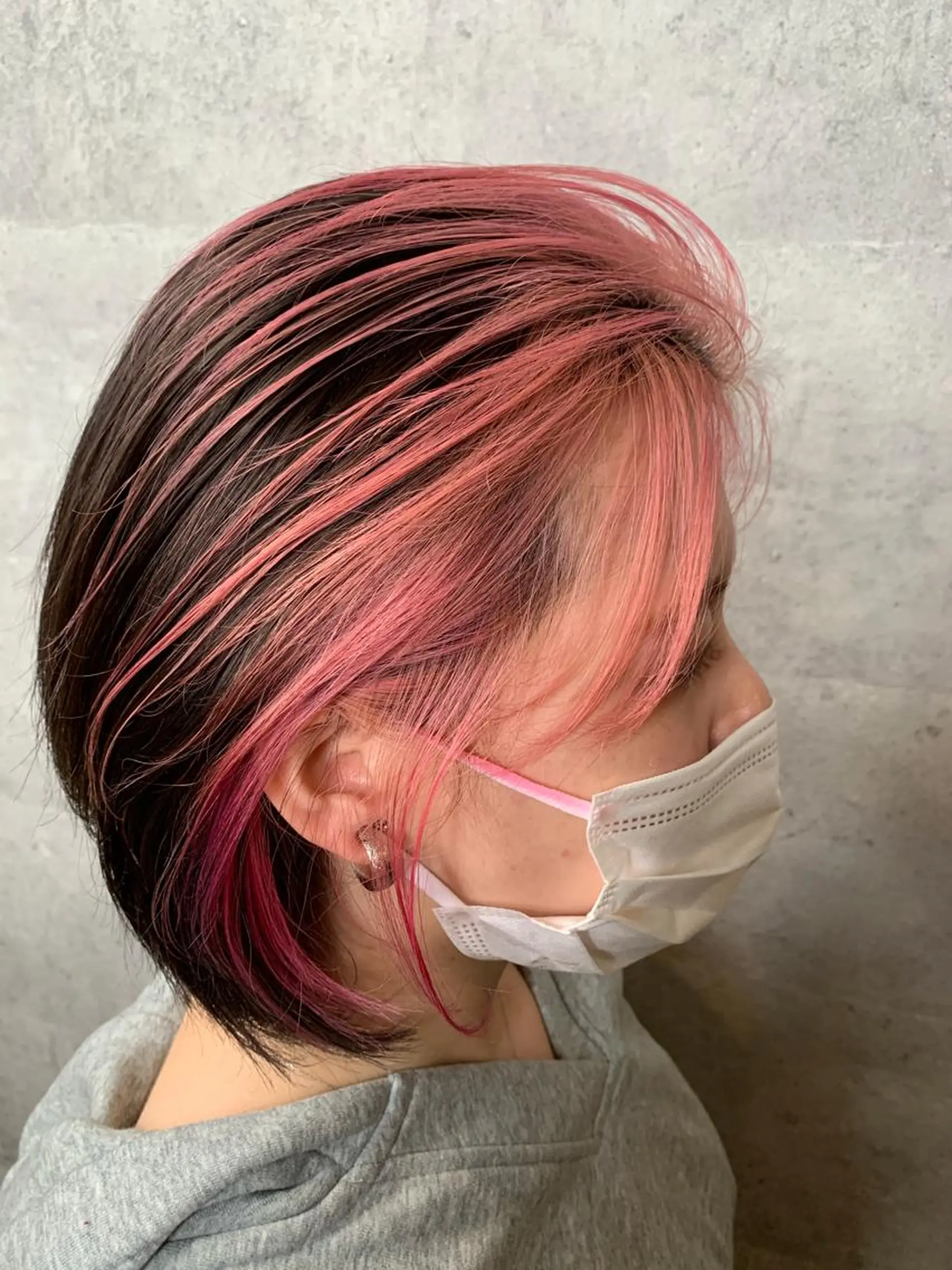 ショート ショートボブ ミストバング ボブ ショートヘア mimiiy梅田 中崎町ハイトーンのヘアスタイル