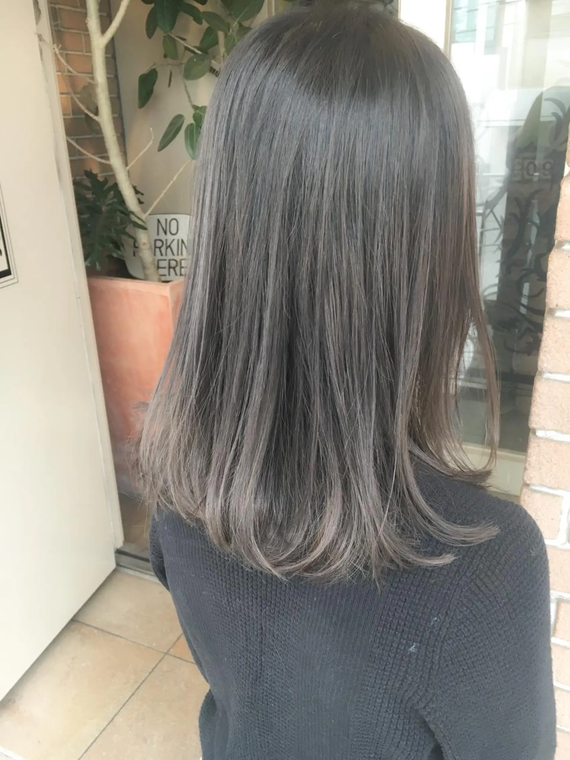 セミロング カラー ダブルカラー グラデーションカラー グレージュ 北條 優輝のヘアスタイル