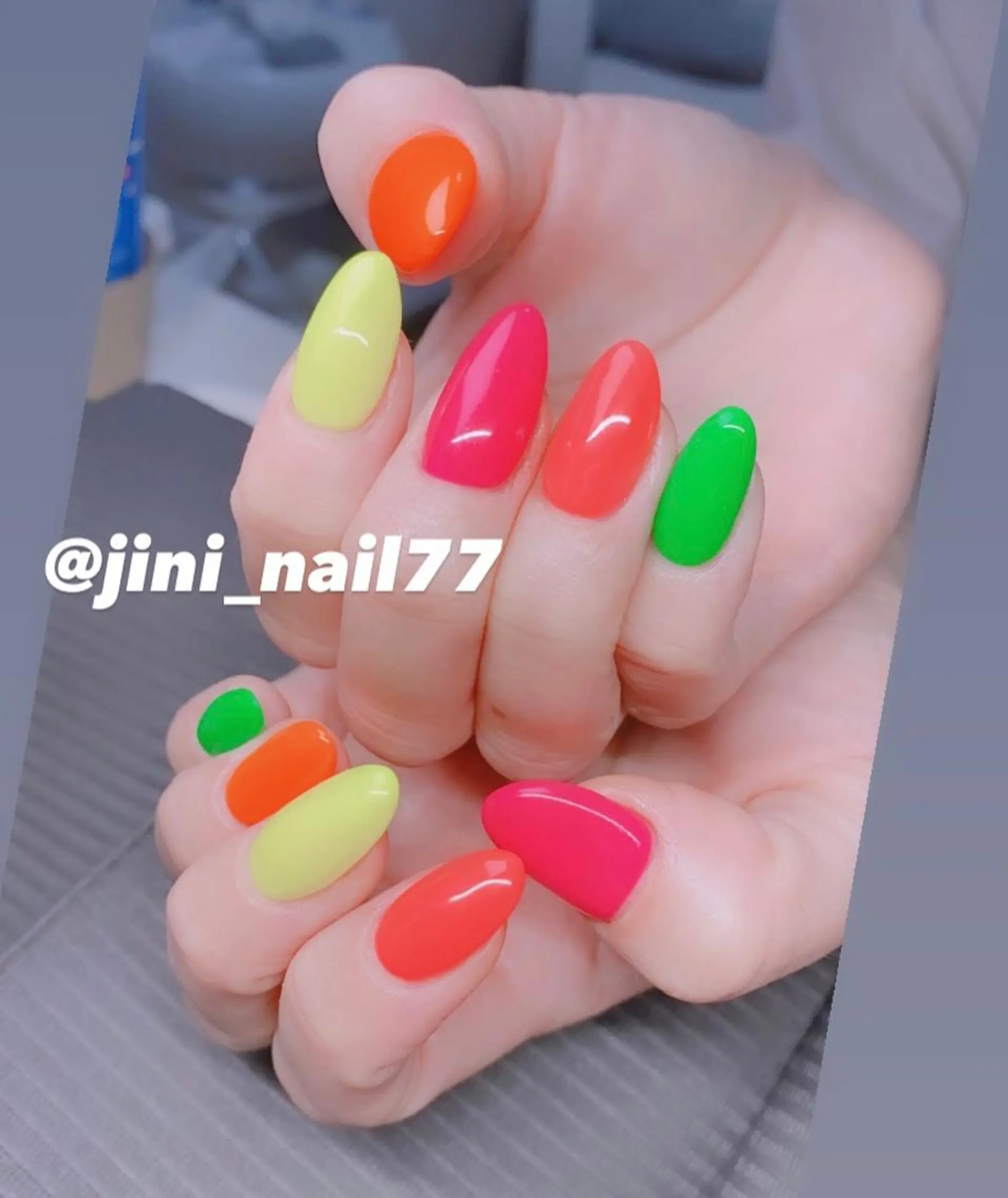 ネイル JINI NAIL所属・ジニ ネイルのネイルデザイン