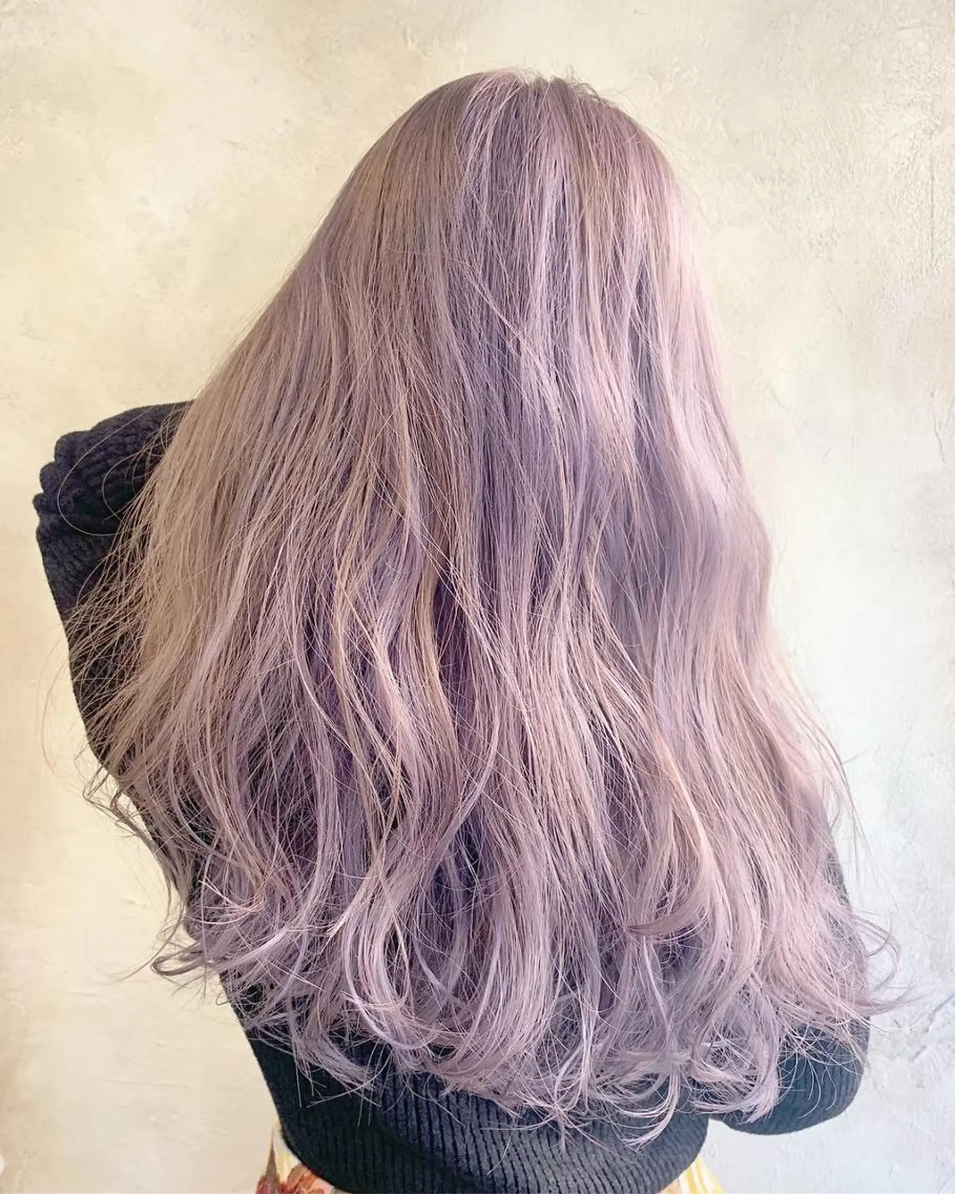 ロング カラー ヘアアレンジ バレイヤージュ グラデーションカラー ハイトーンカラー メッシュ レイヤーカット newi 川崎店のヘアスタイル