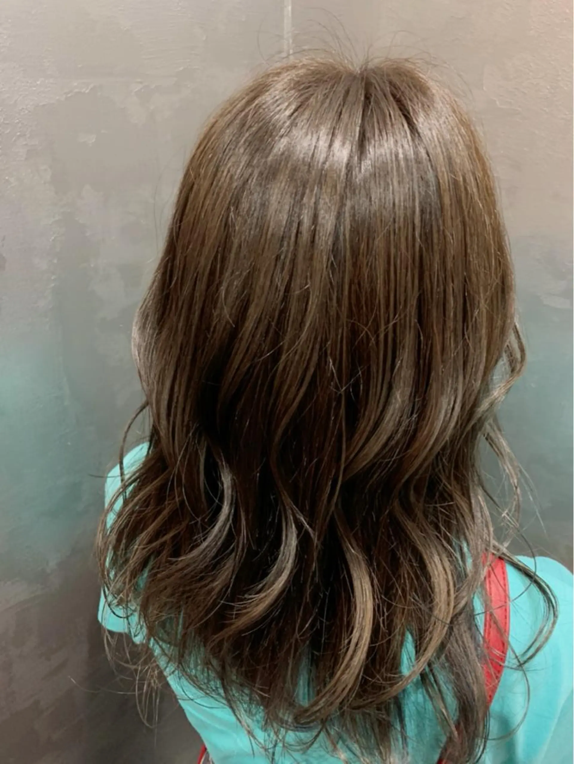 カラー アッシュ inity　杉本 美羽のヘアスタイル