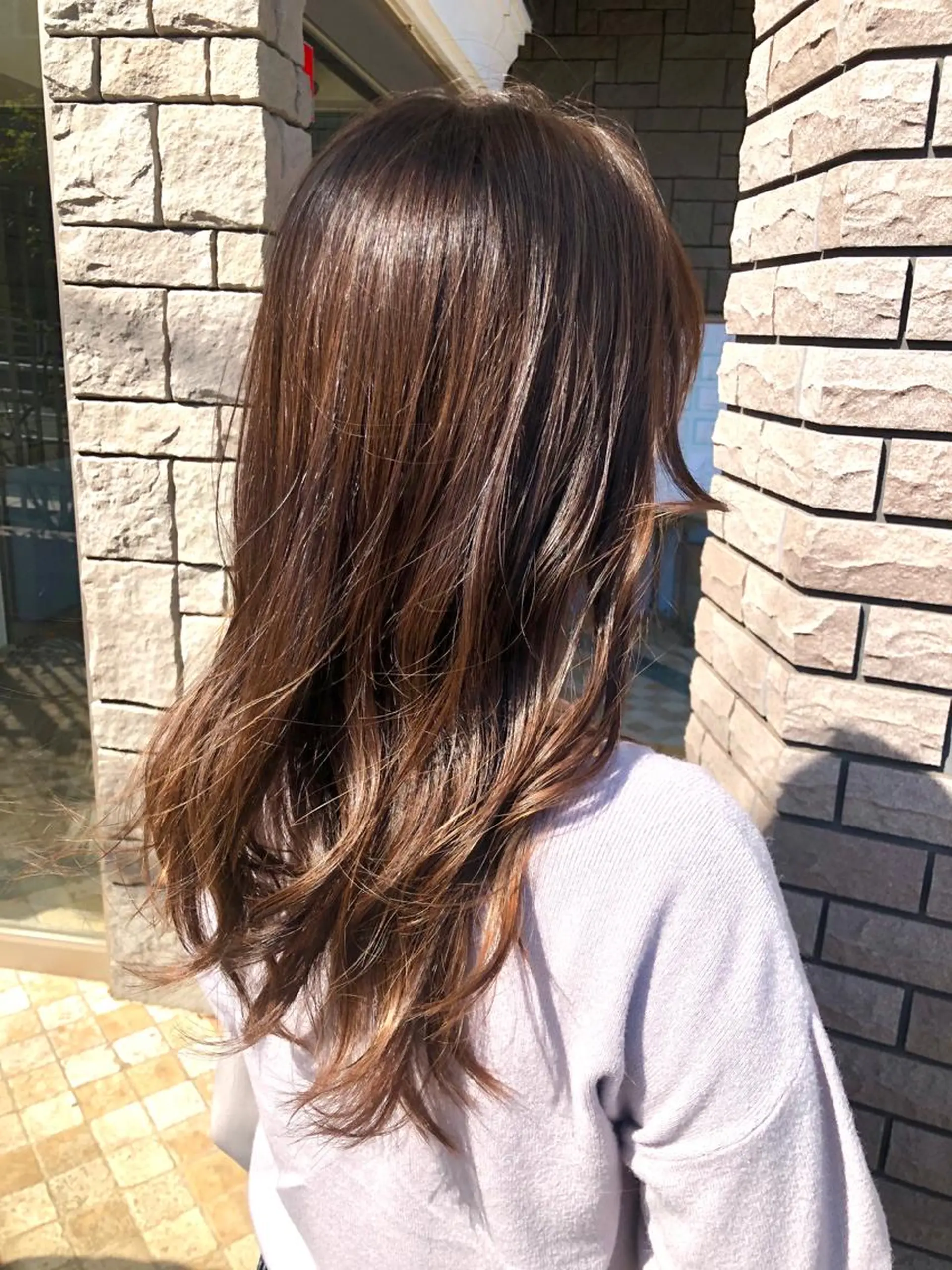 セミロング La fith hair rond 立川店所属・kyosuke 透明感カラーのヘアスタイル