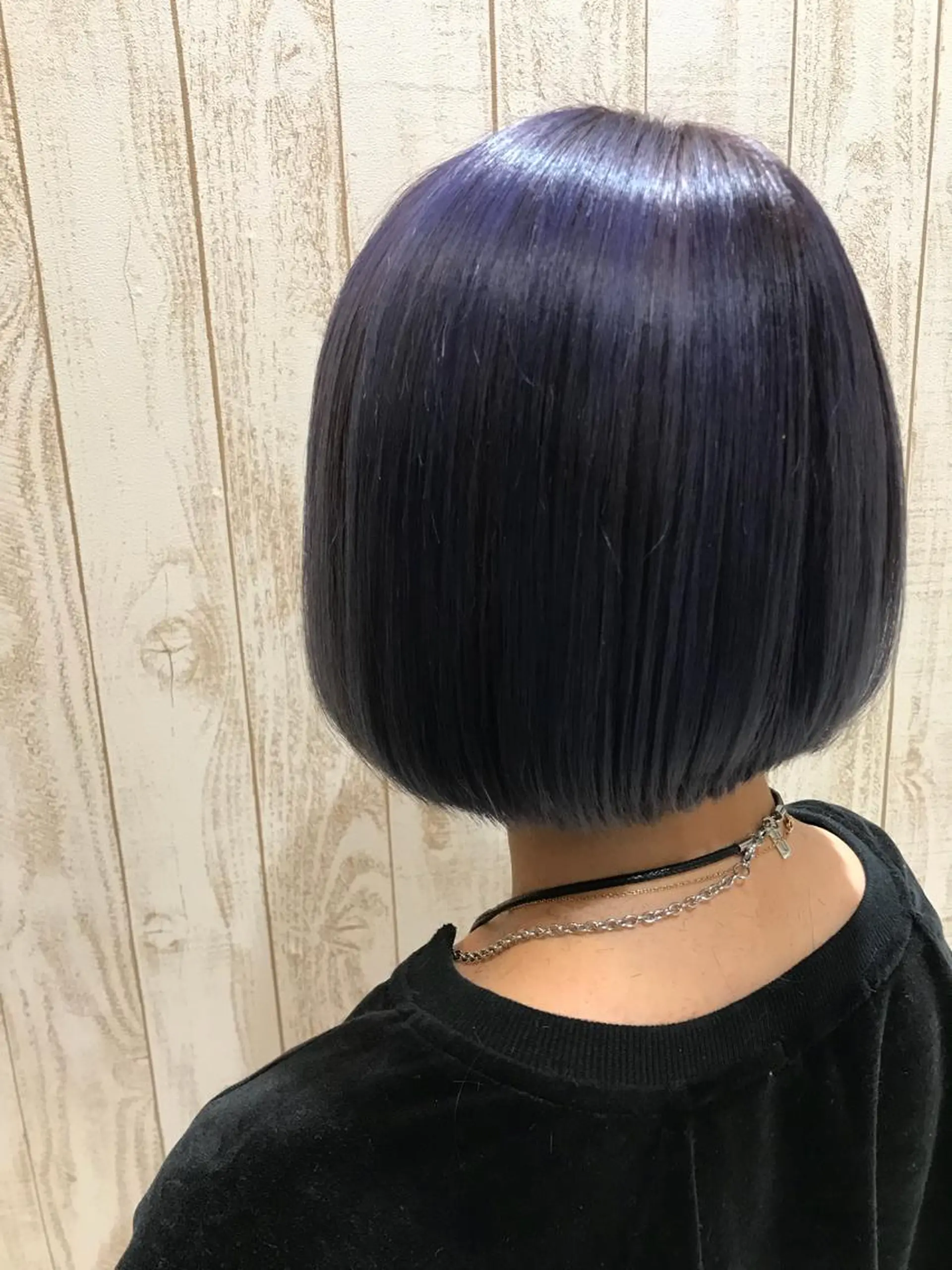 ショート カラー アッシュ ブリーチ バイオレットカラー バイオレットアッシュ 縮毛矯正 守屋 颯太のヘアスタイル