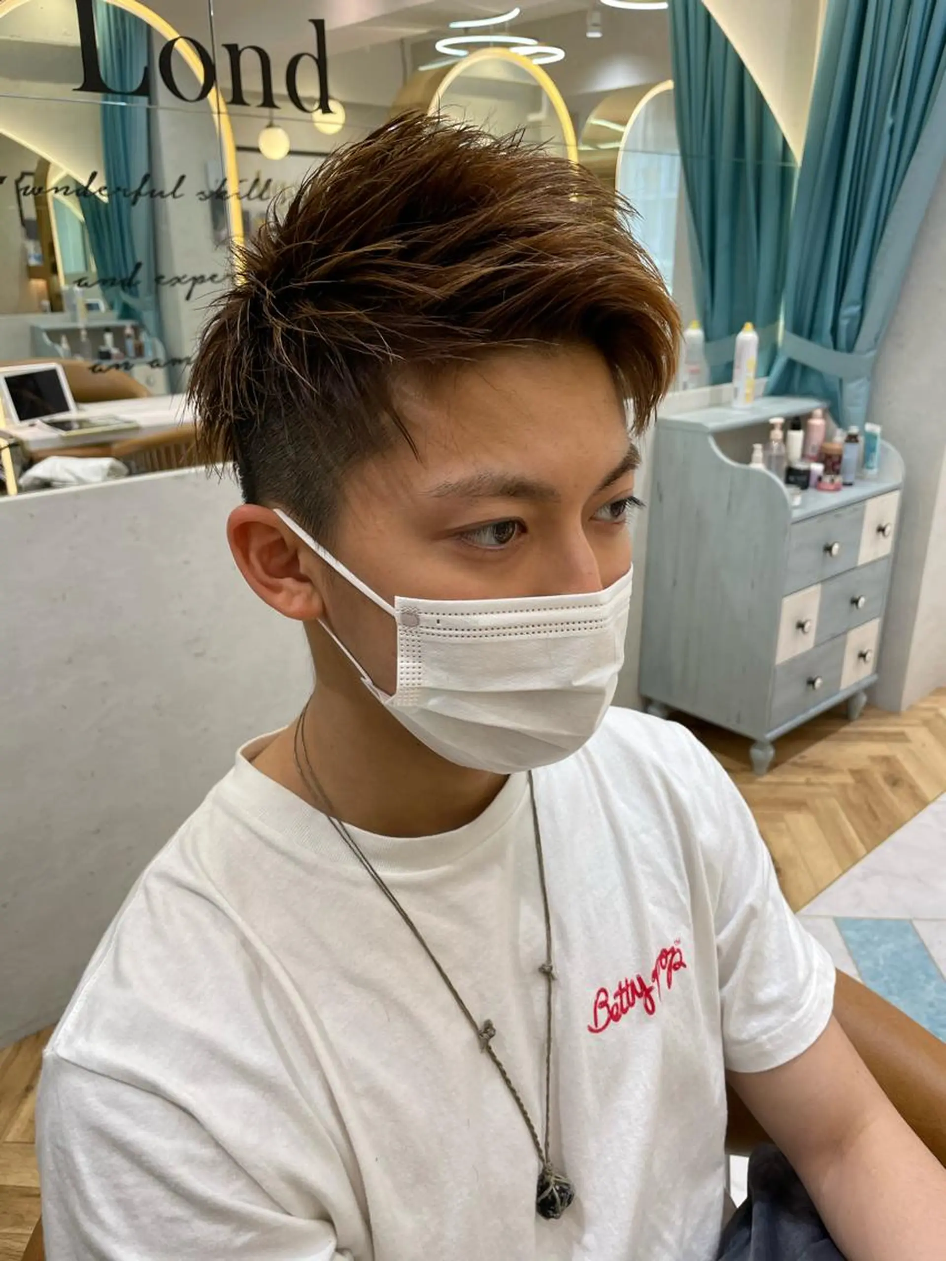 メンズ カット ヘッドスパ ♥️ブリーチ/ボブ/ レイヤー♥️maiのヘアスタイル