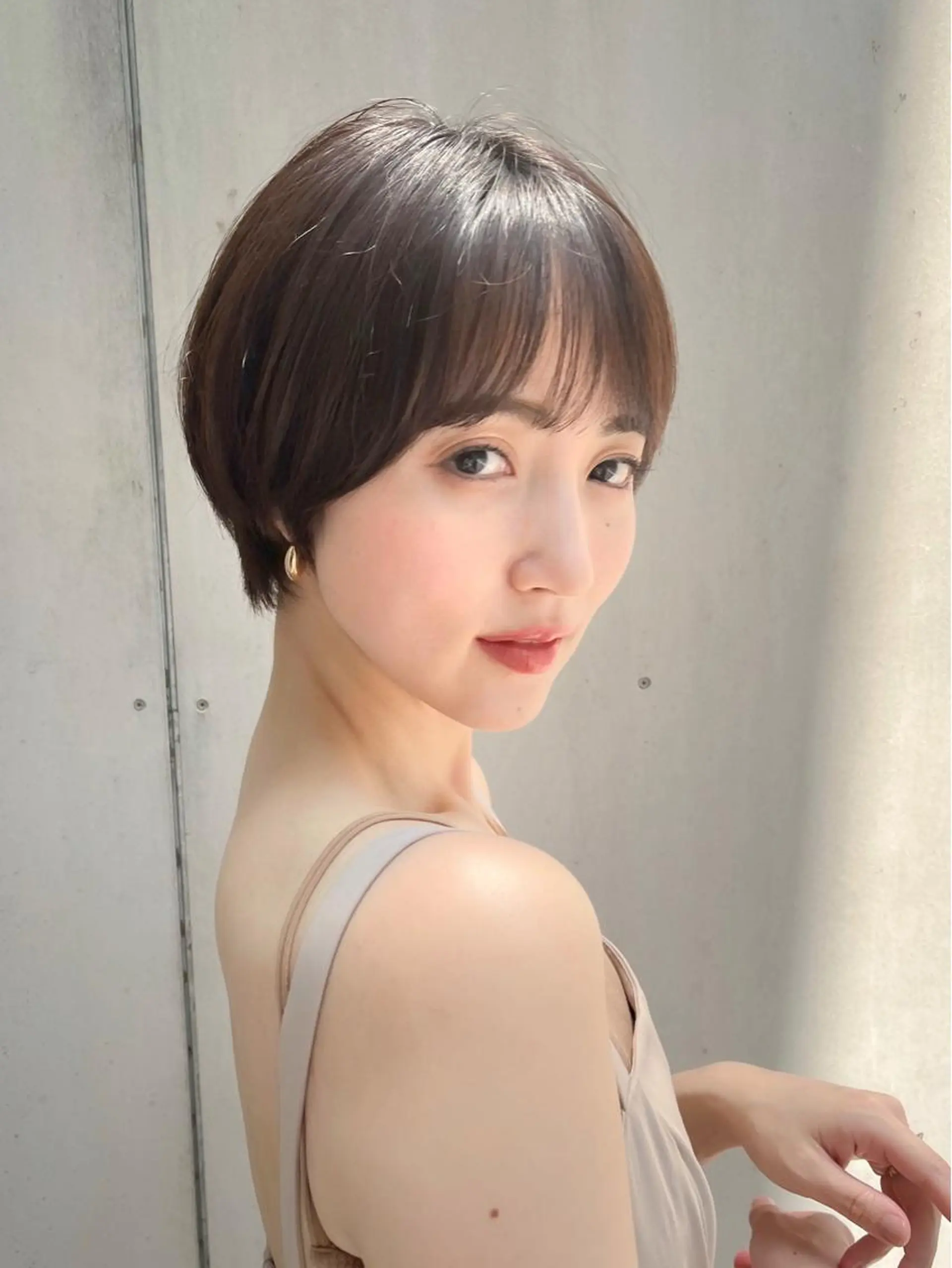 ショート カラー 似合わせカット ショートヘア 小顔カット カット ヘアカラー トリートメント 透明感カラー│ レイヤーヘア中居美樹のヘアスタイル