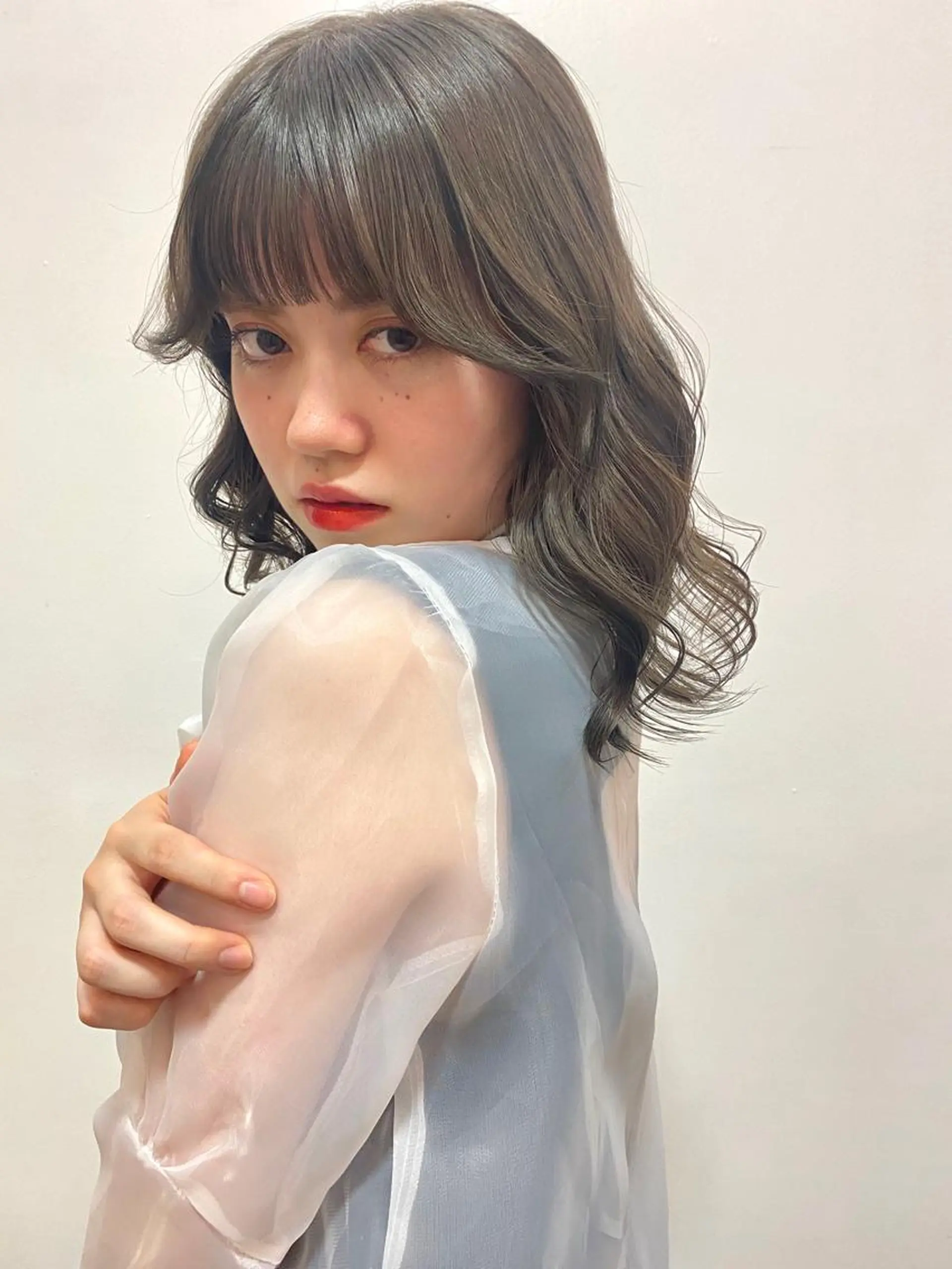 ミディアム カラー 透明感カラー カット ヘアカラー ハイトーン/顔まわり Nina💒のヘアスタイル