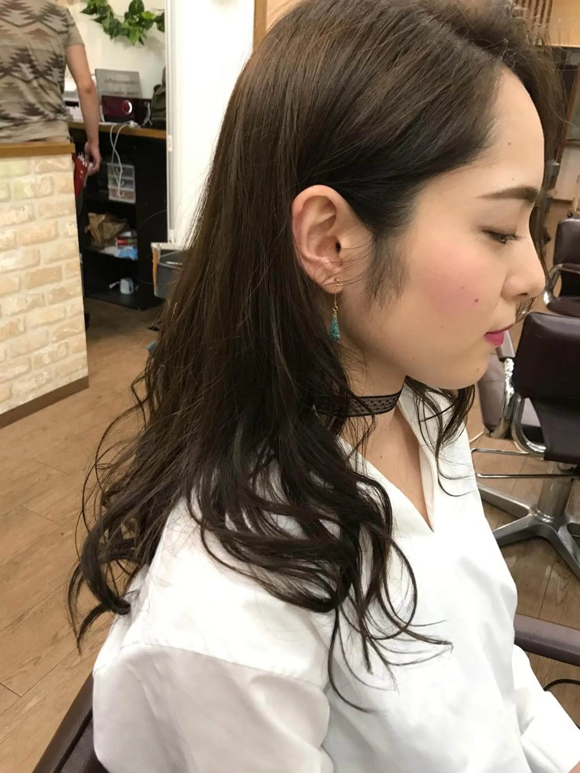 セミロング カラー アッシュ アッシュブラウン ブラウンカラー ダークアッシュ アンダーバーホワイト_WHITE所属・_WHITE芝本 賢吾【天王寺店】のヘアスタイル