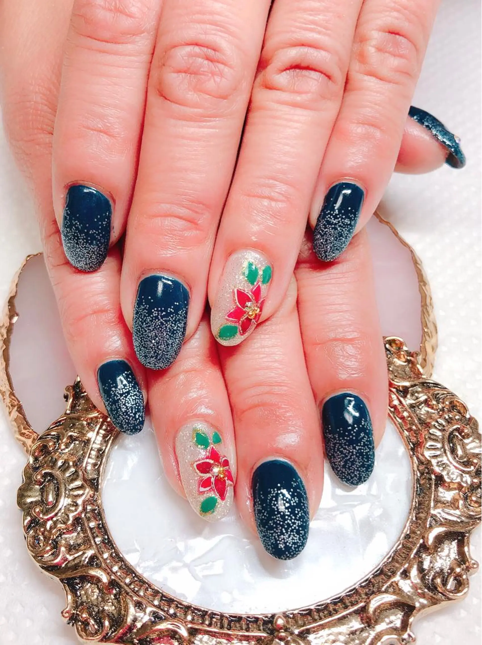 ネイル ハンドネイル CROWN プライベートサロンのネイルデザイン