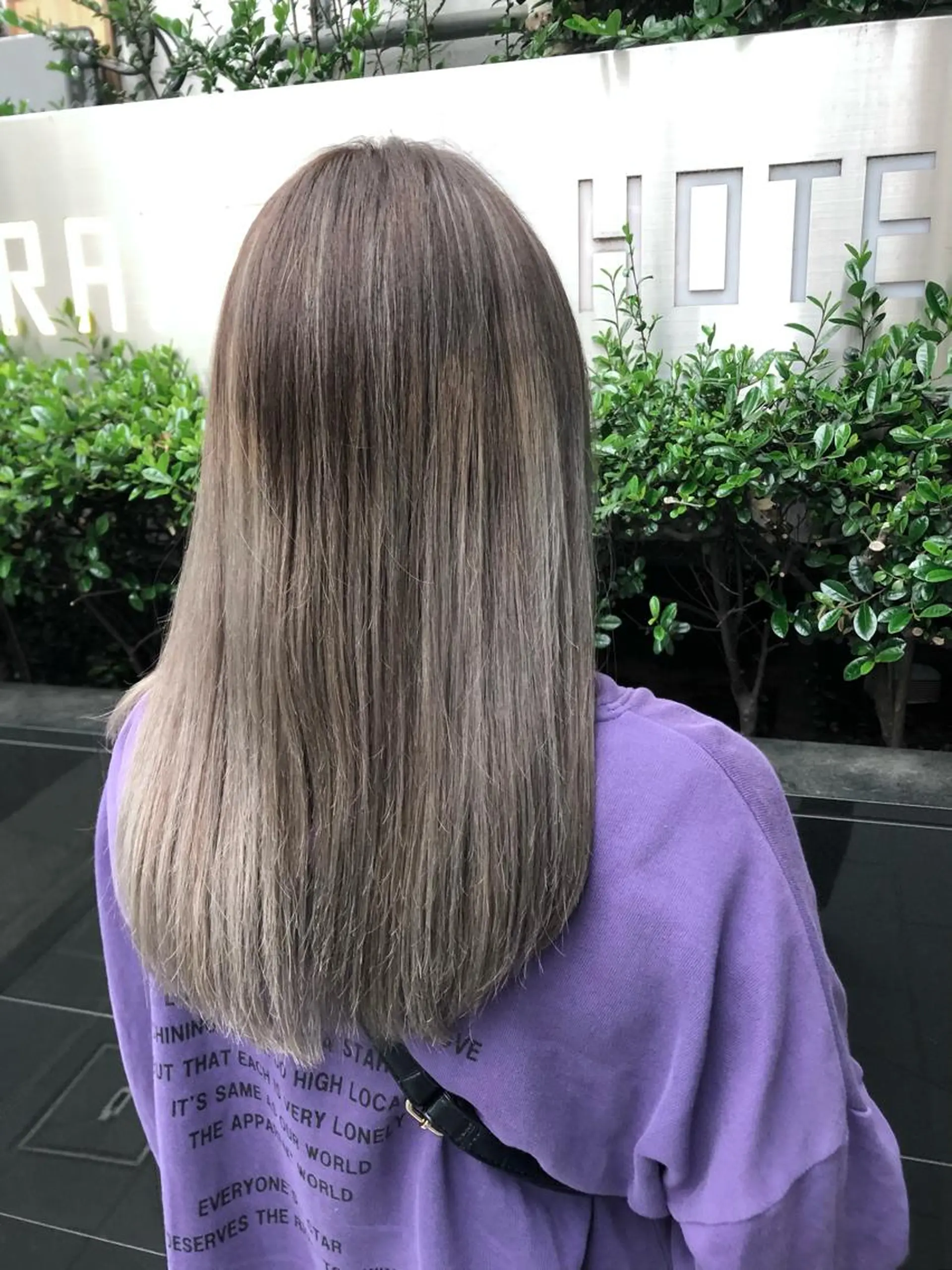 セミロング ボブ/縮毛矯正/ レイヤー/塚田のヘアスタイル