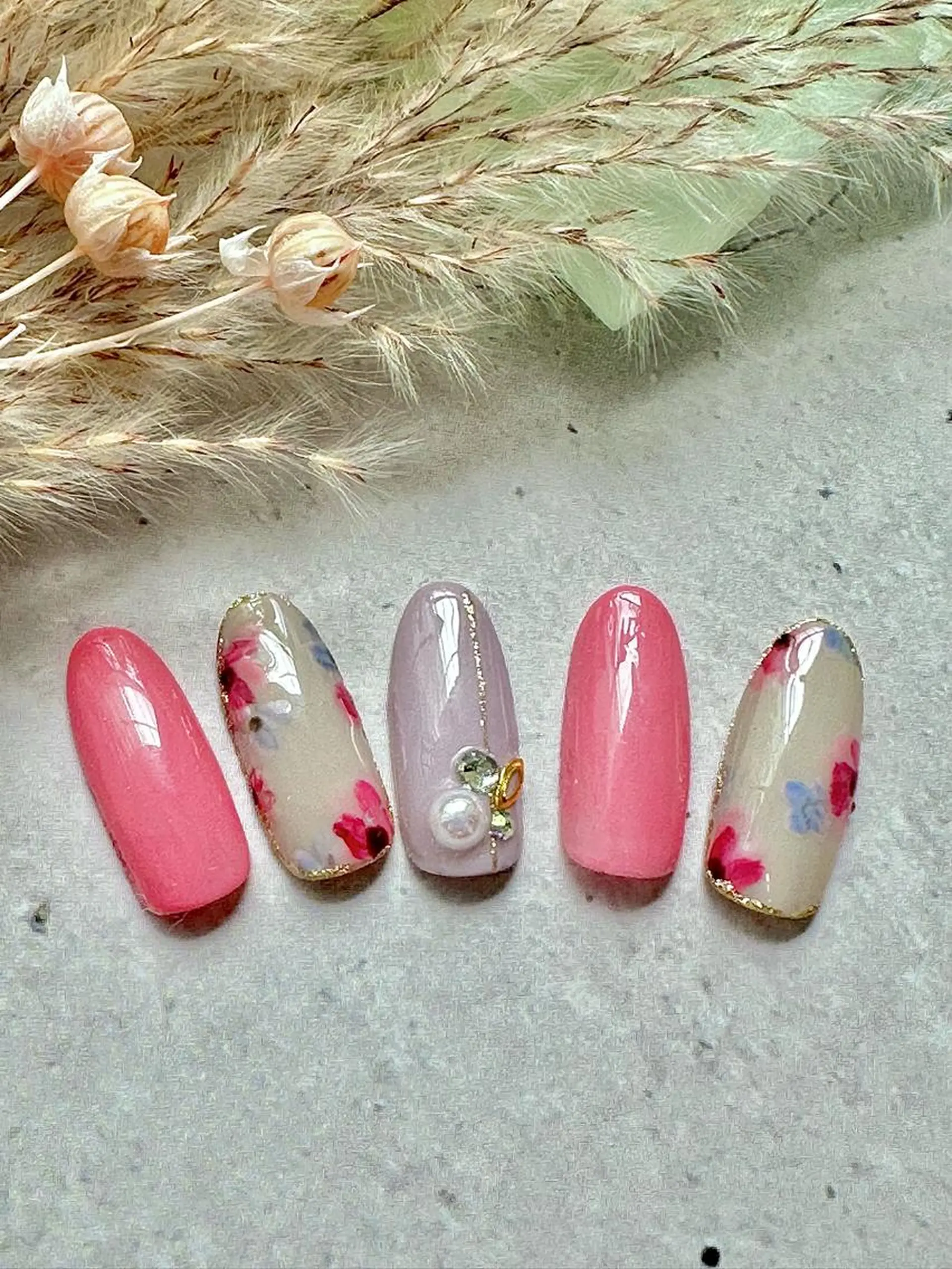 ネイル Lucir _meguのネイルデザイン