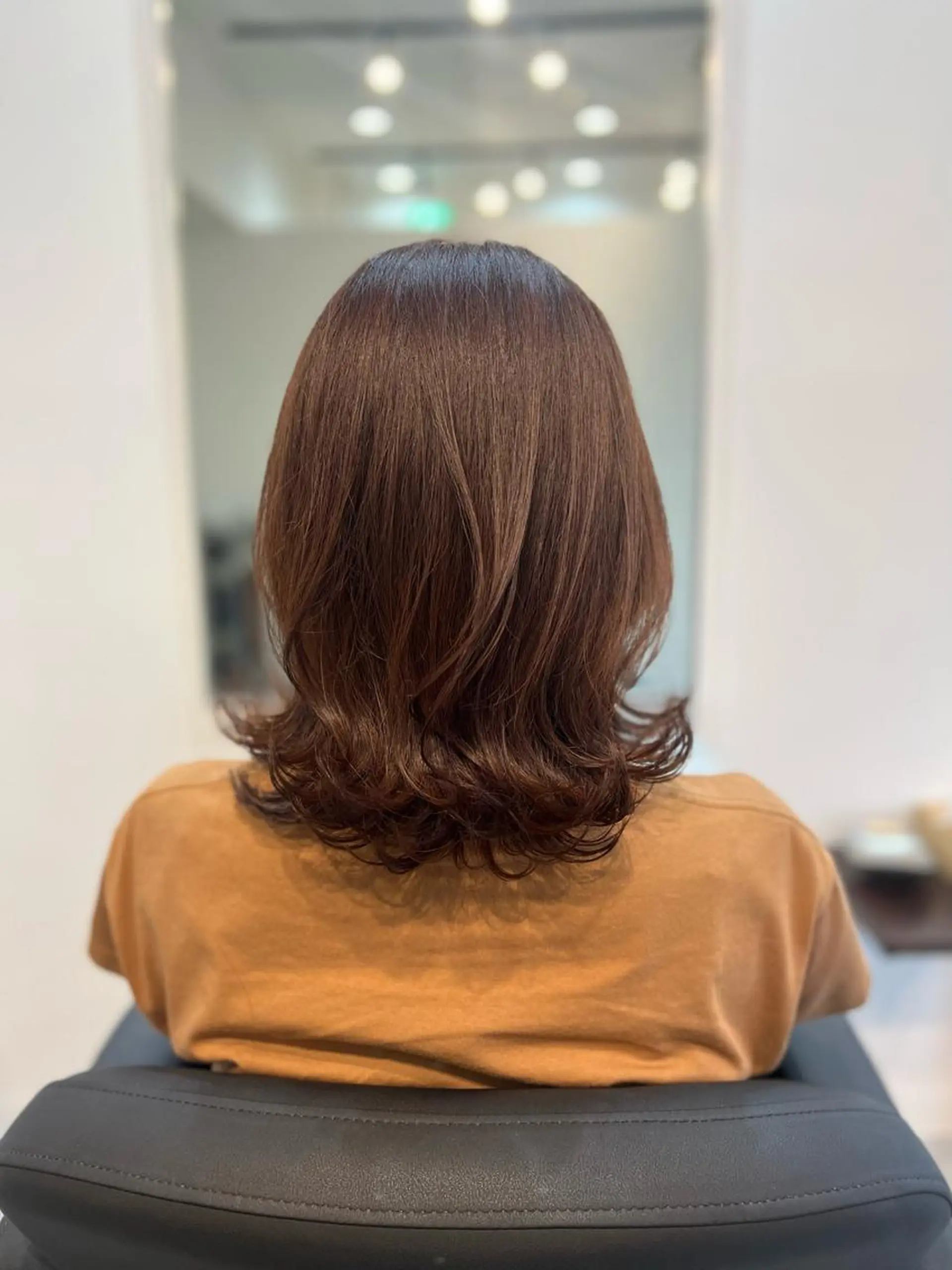 ミディアム くびれヘア くびれレイヤー レイヤーカット 外ハネヘア ENA レイヤー/くびれヘアのヘアスタイル