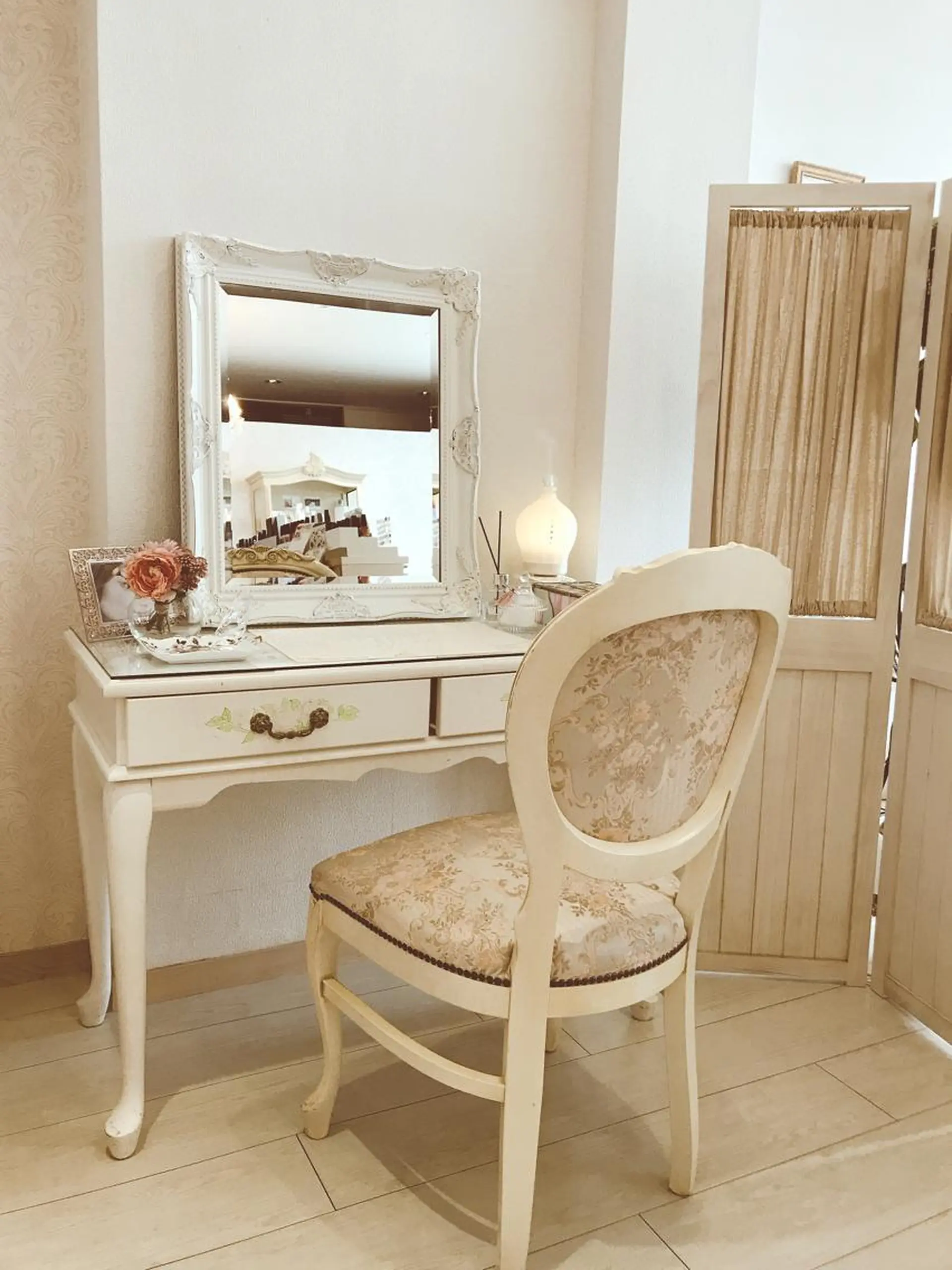 マツエク・マツパ ネイル ティアラのネイルデザイン