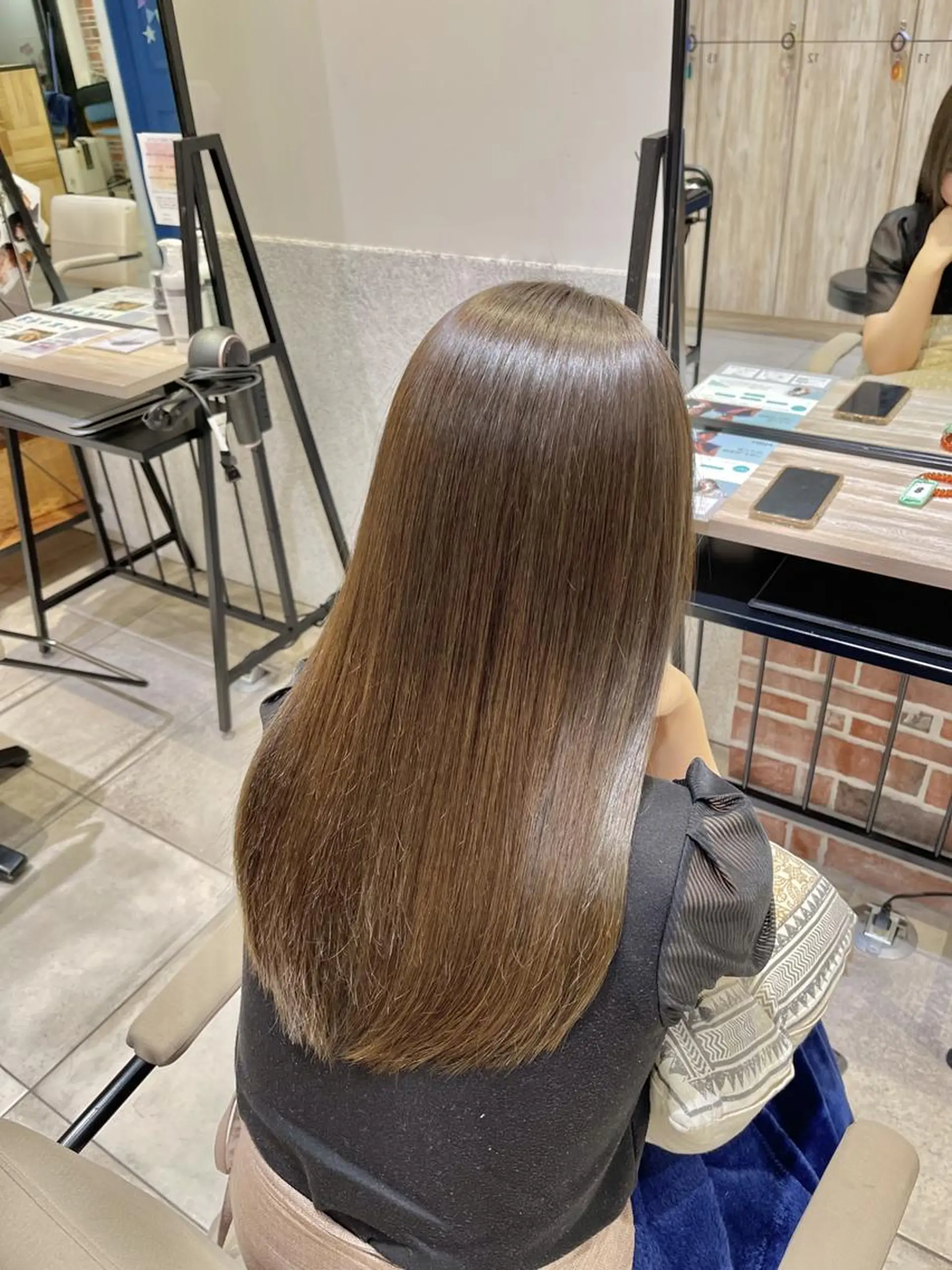 ロング カット ヘアカラー 縮毛矯正 ⭐️20周年記念⭐️ カラーリストひろき✨のヘアスタイル