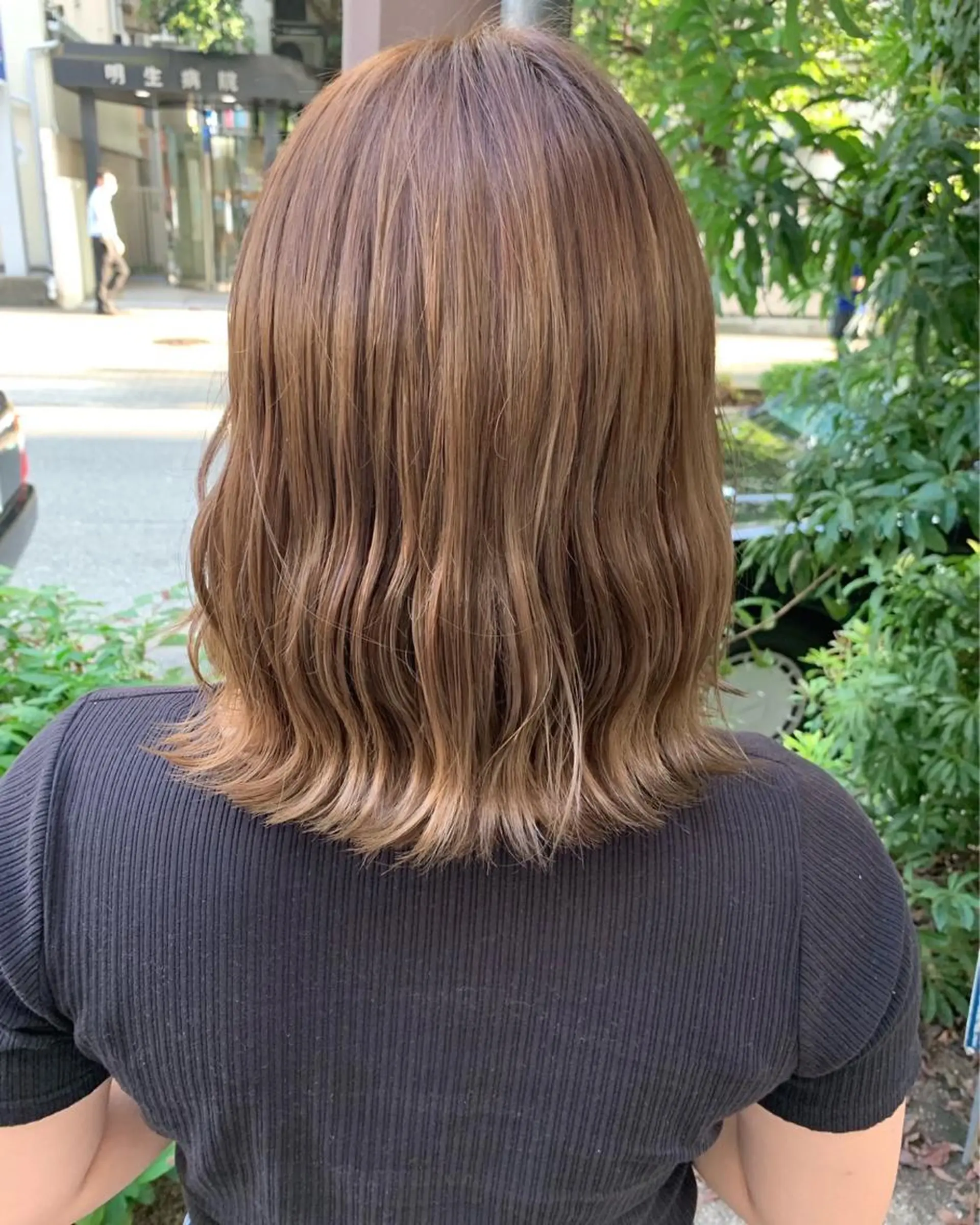 セミロング カラー ベージュカラー ミルクティーベージュ 片平 帆香のヘアスタイル