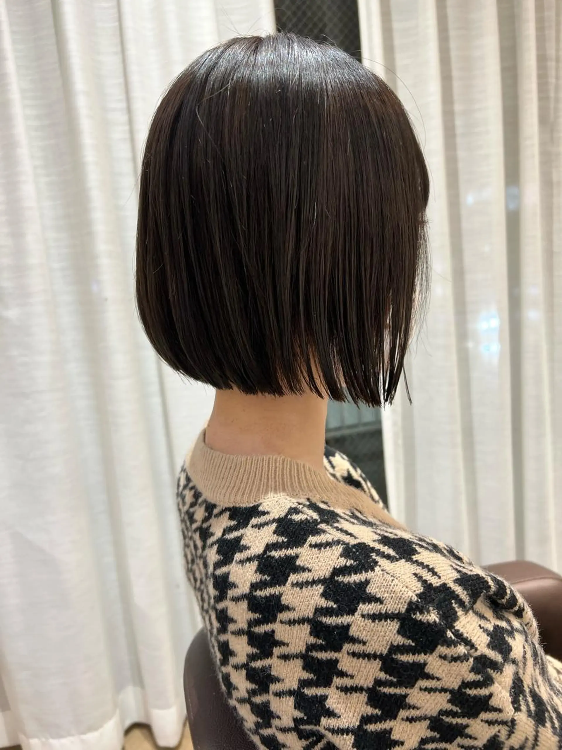 ミディアム 切りっぱなしボブ ボブ AVANCE.西宮北口所属・白髪ぼかし/髪質改善 梅原響輝のヘアスタイル