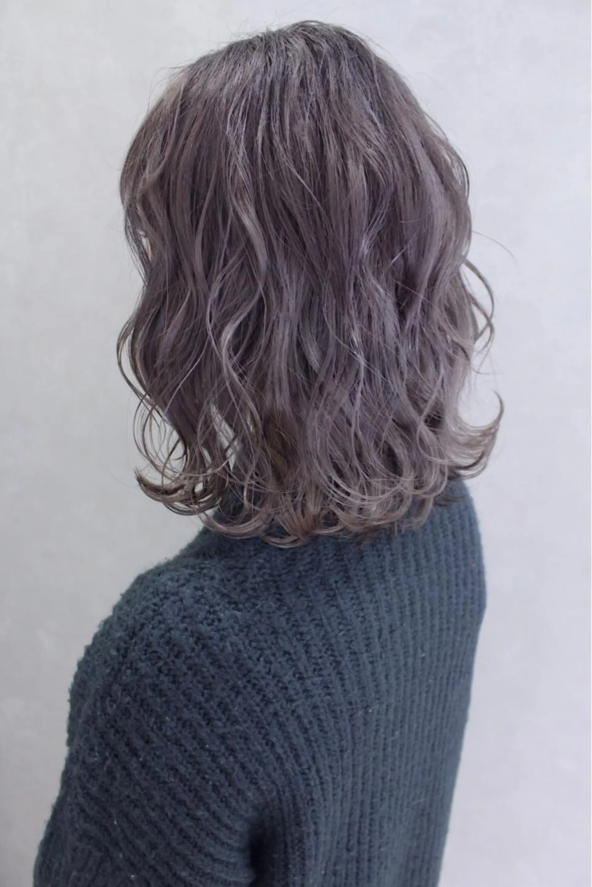 ミディアム カラー シルバー ヘアカラー lani 天神大名/ブリーチのヘアスタイル