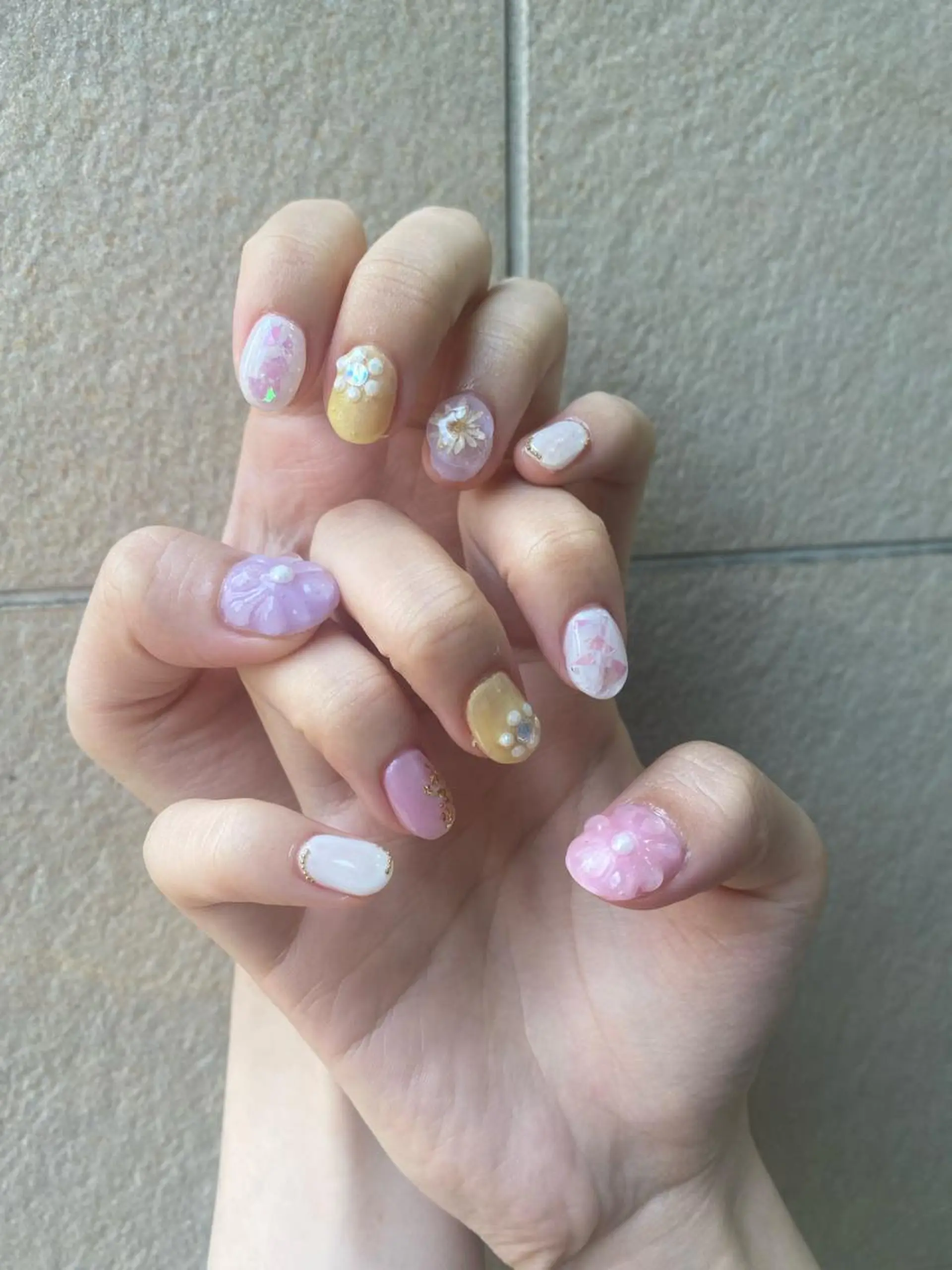 ネイル Lim五反田所属・TSUNA 🌙 Lim 五反田のマツエク・マツパデザイン