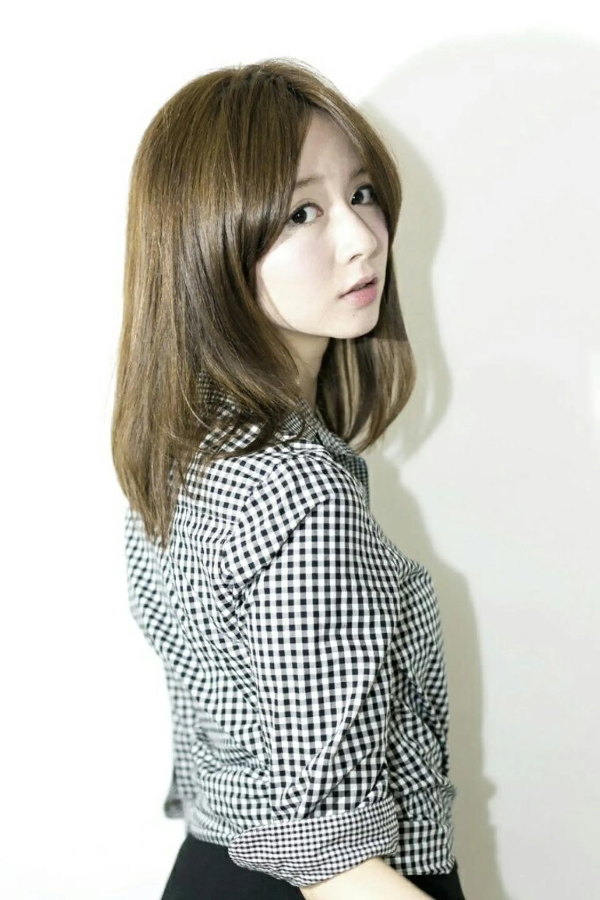 ミディアム セミロング パーマ カラー iplus まつげ、眉毛、耳つぼのマツエク・マツパデザイン