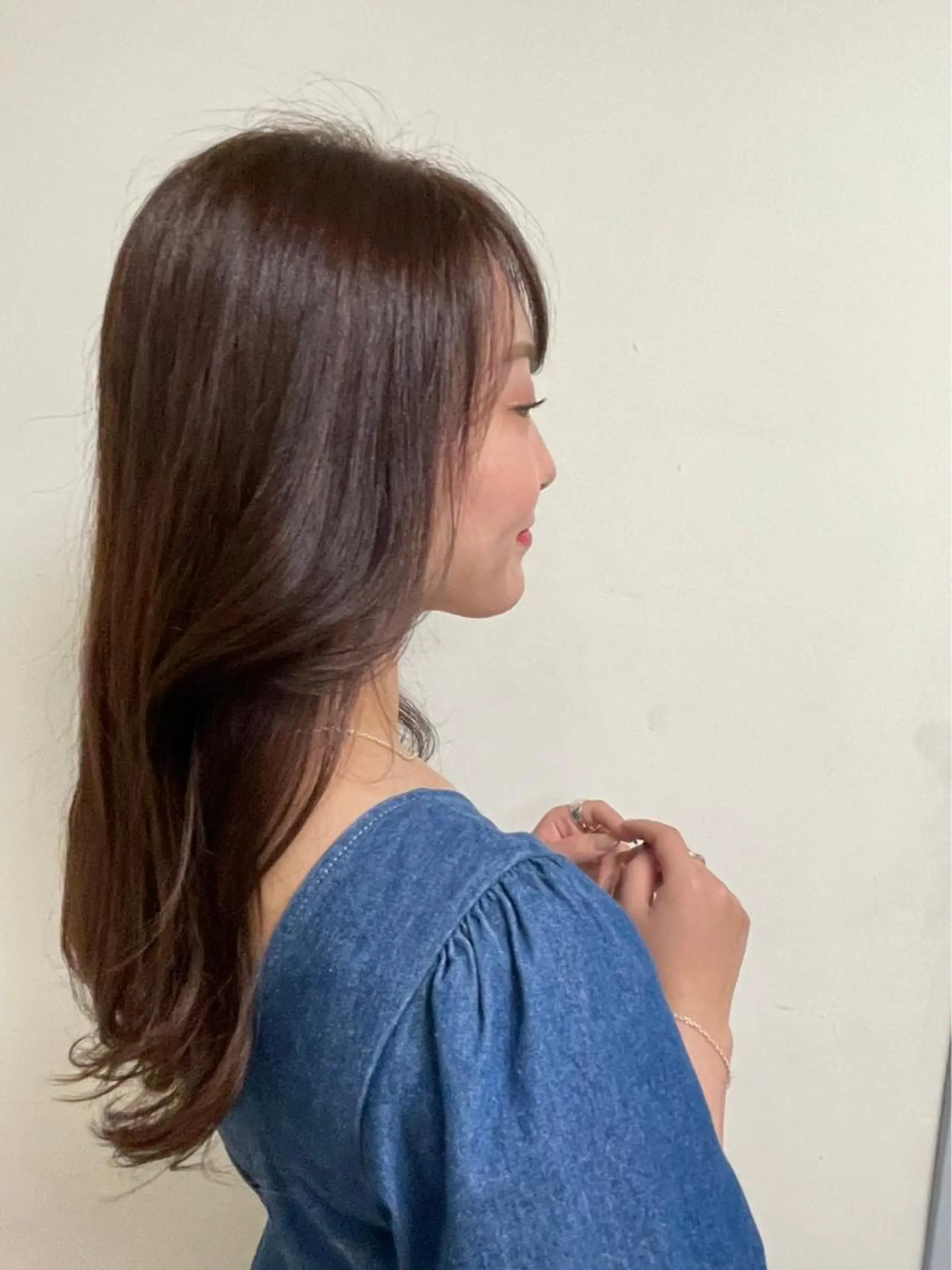 ロング カラー ヘアアレンジ アッシュ ミストバング ベージュカラー 黒髪 ブリーチ maoブリーチ無し 似合わせカラーのヘアスタイル