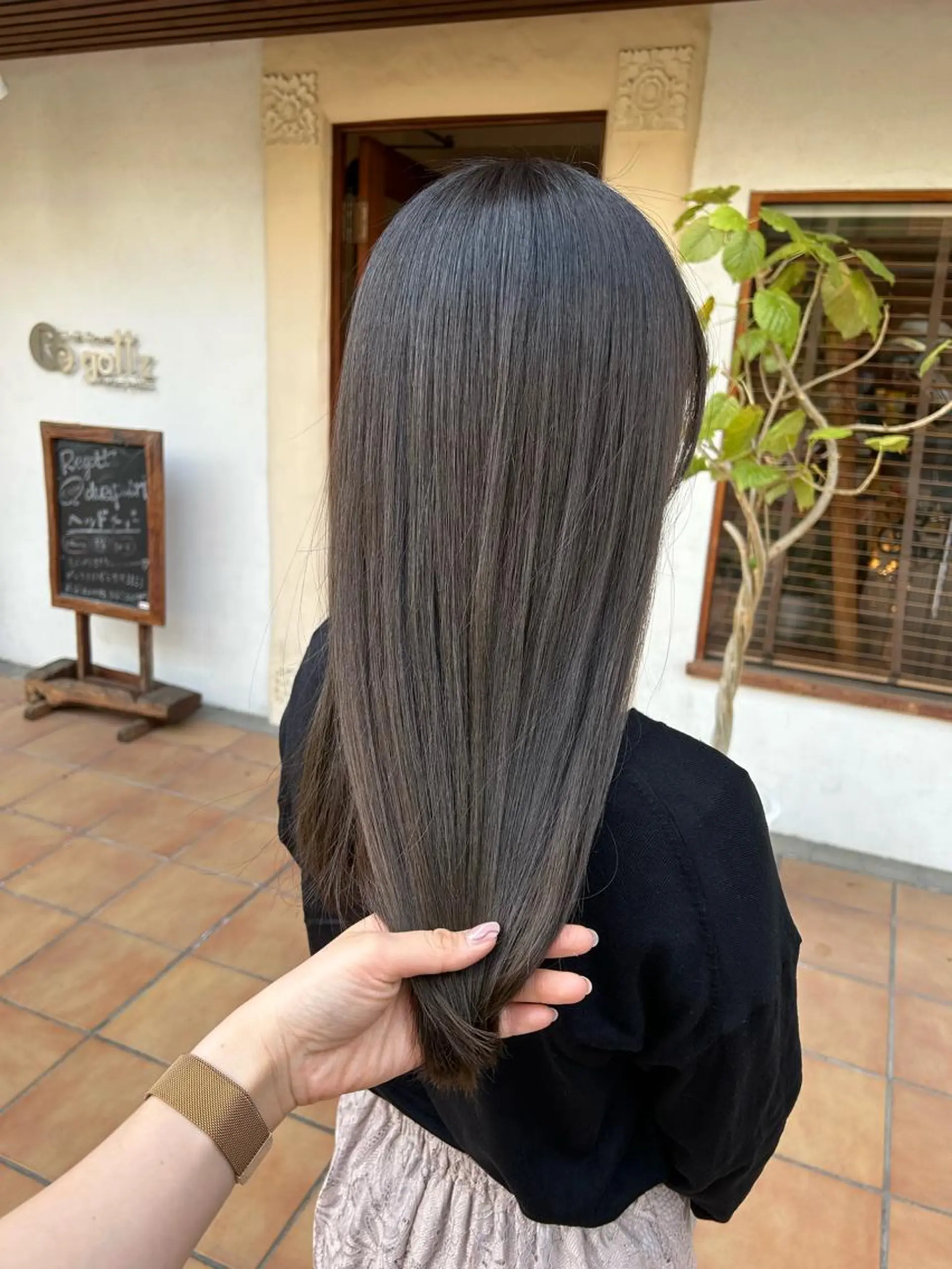 セミロング カラー putri 川邉 優花のヘアスタイル