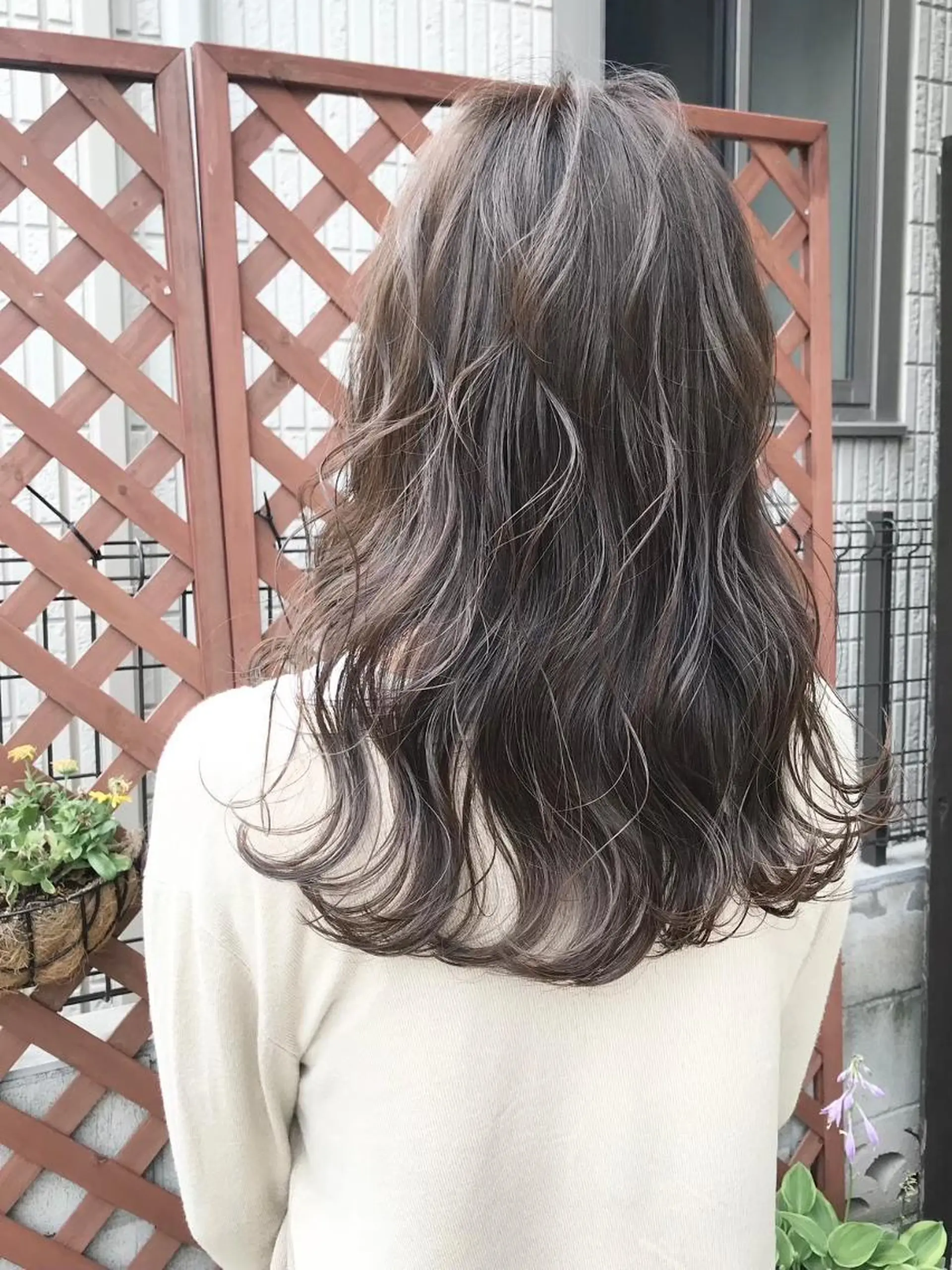 セミロング 縮毛矯正 🌼EMU🌼 岡井 桃花🌼のヘアスタイル