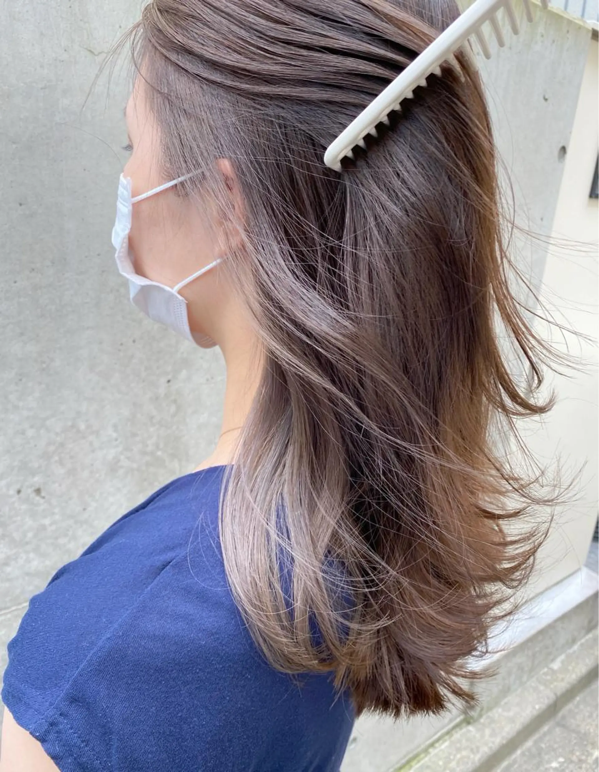 ミディアム ヘアカラー トリートメント レイヤーカット /透明感カラー西田のヘアスタイル