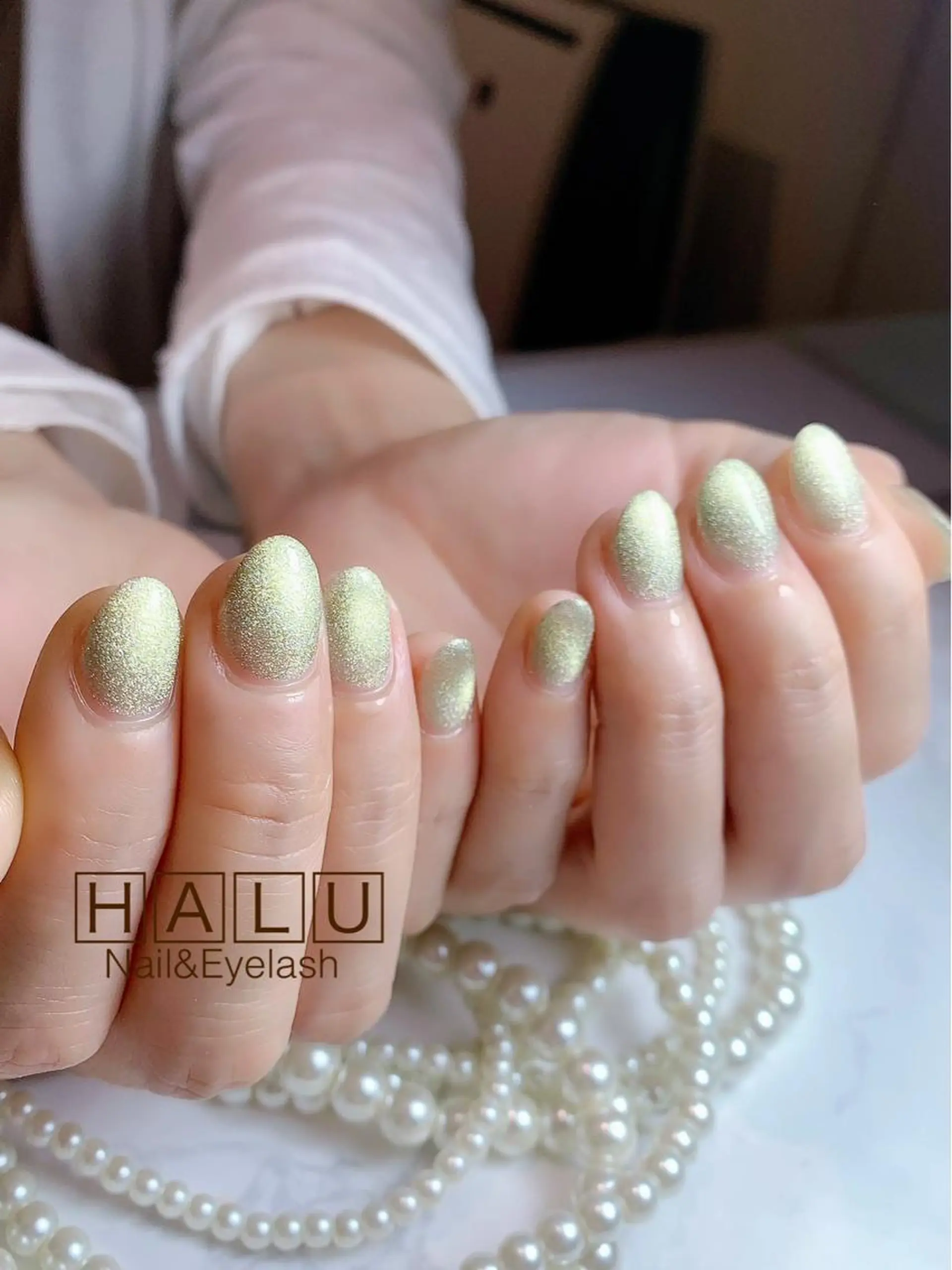 ネイル ゴールド キラキラネイル HALU ハルのネイルデザイン