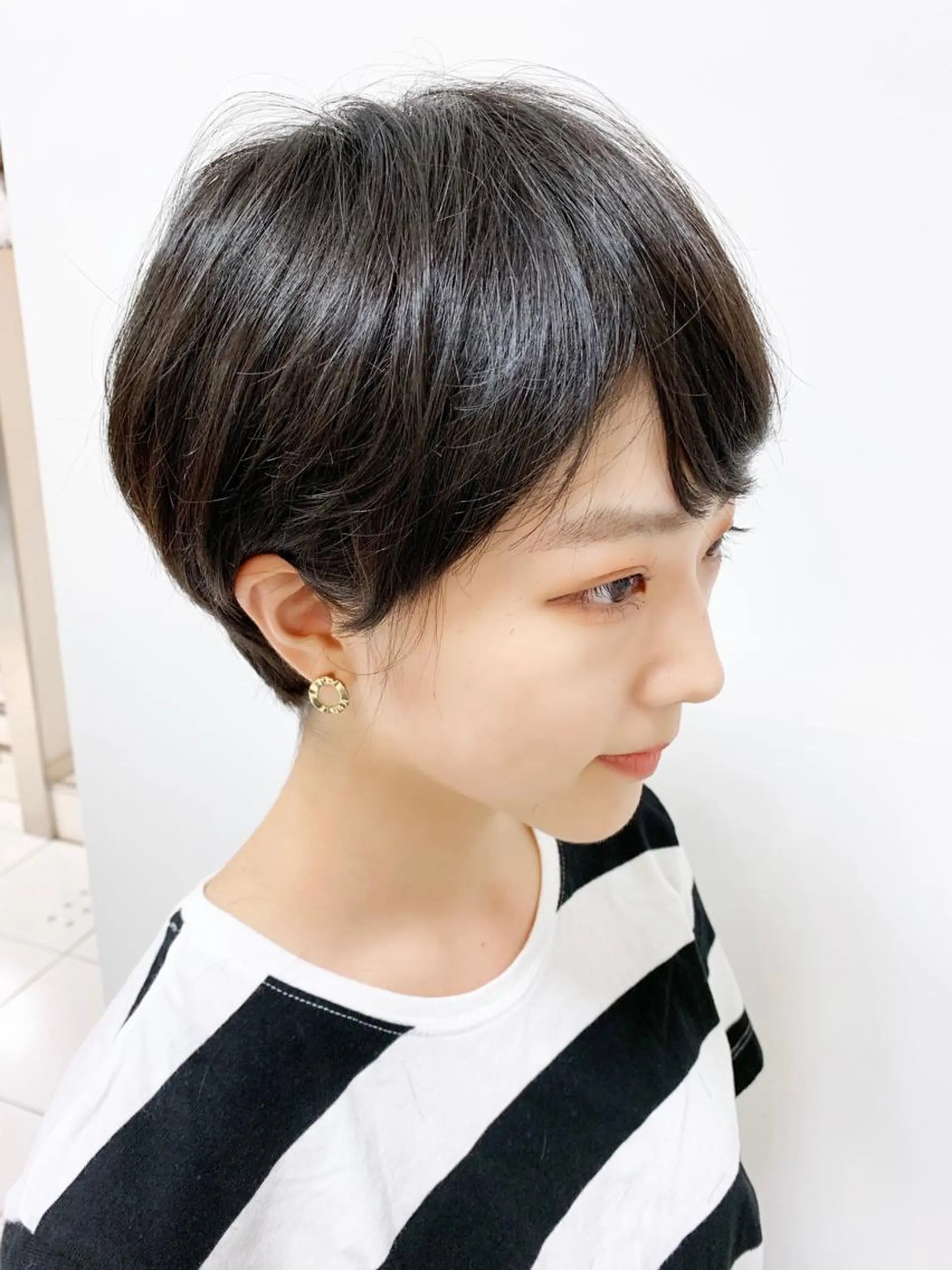 ショート パーマ オチ ハナのヘアスタイル