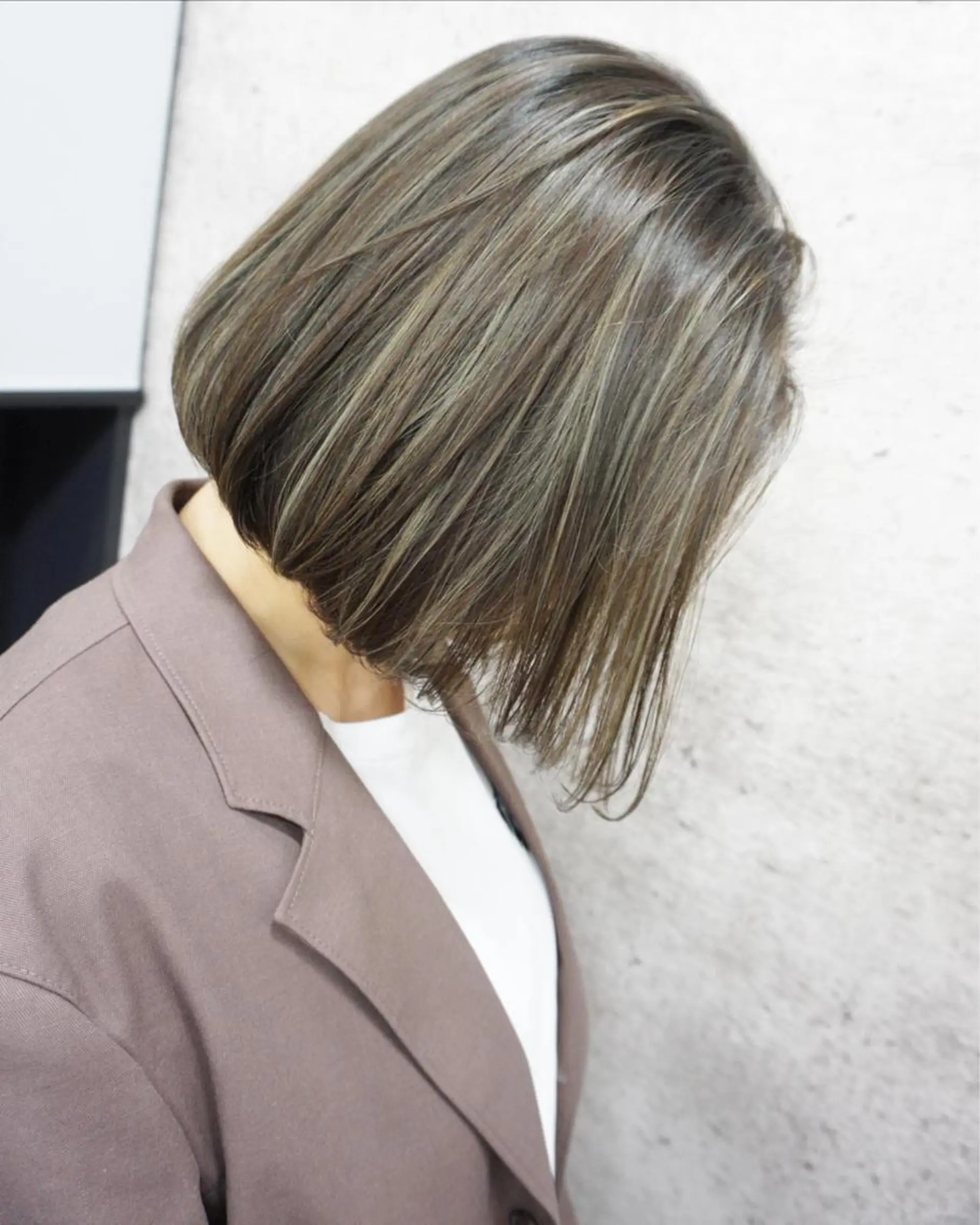 ミディアム ボブ ハイライト hair teria ryu 大塚のヘアスタイル