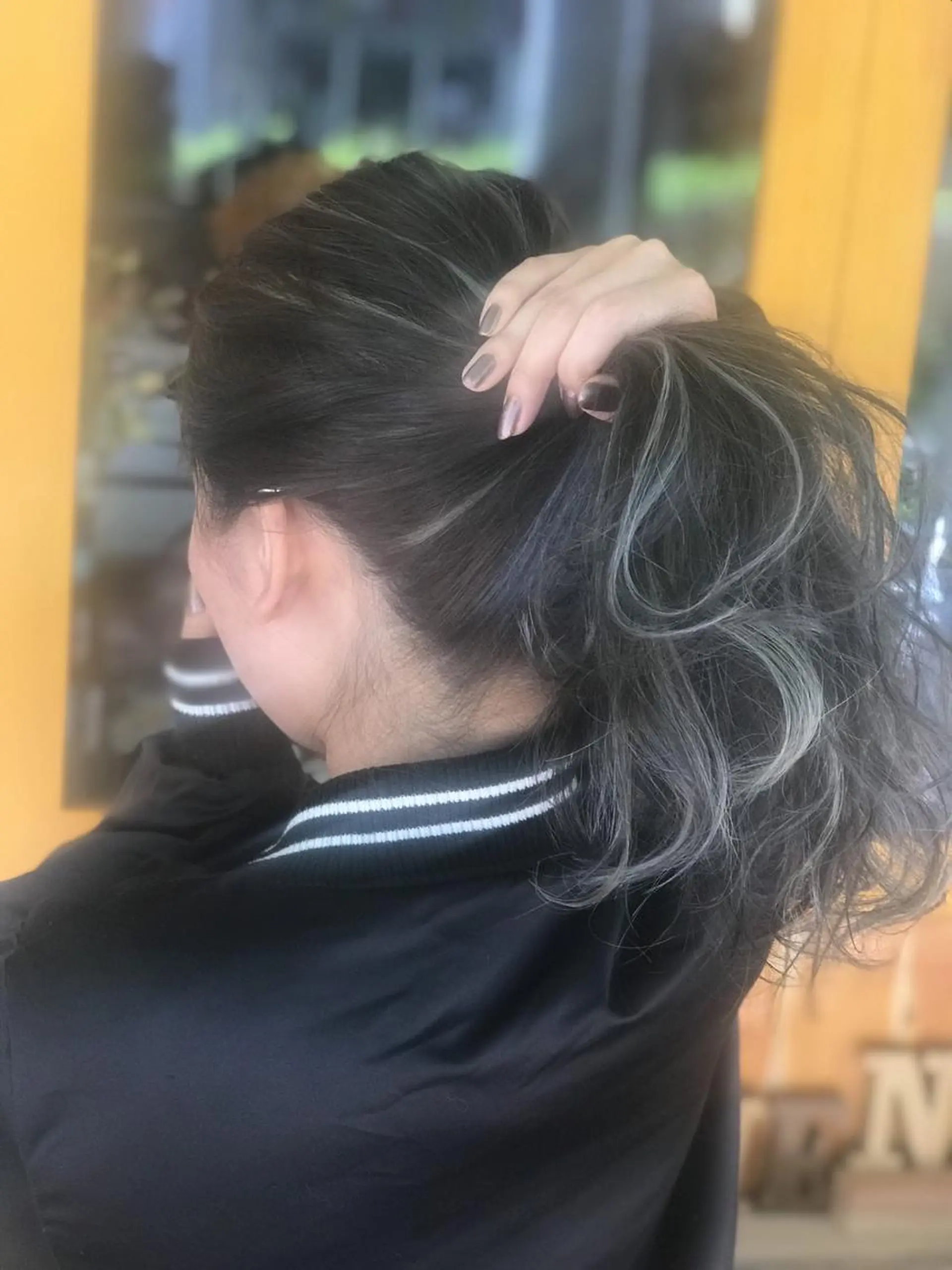 セミロング カラー ハイライトカラー ハイライト lok[ロク] 高田馬場のヘアスタイル