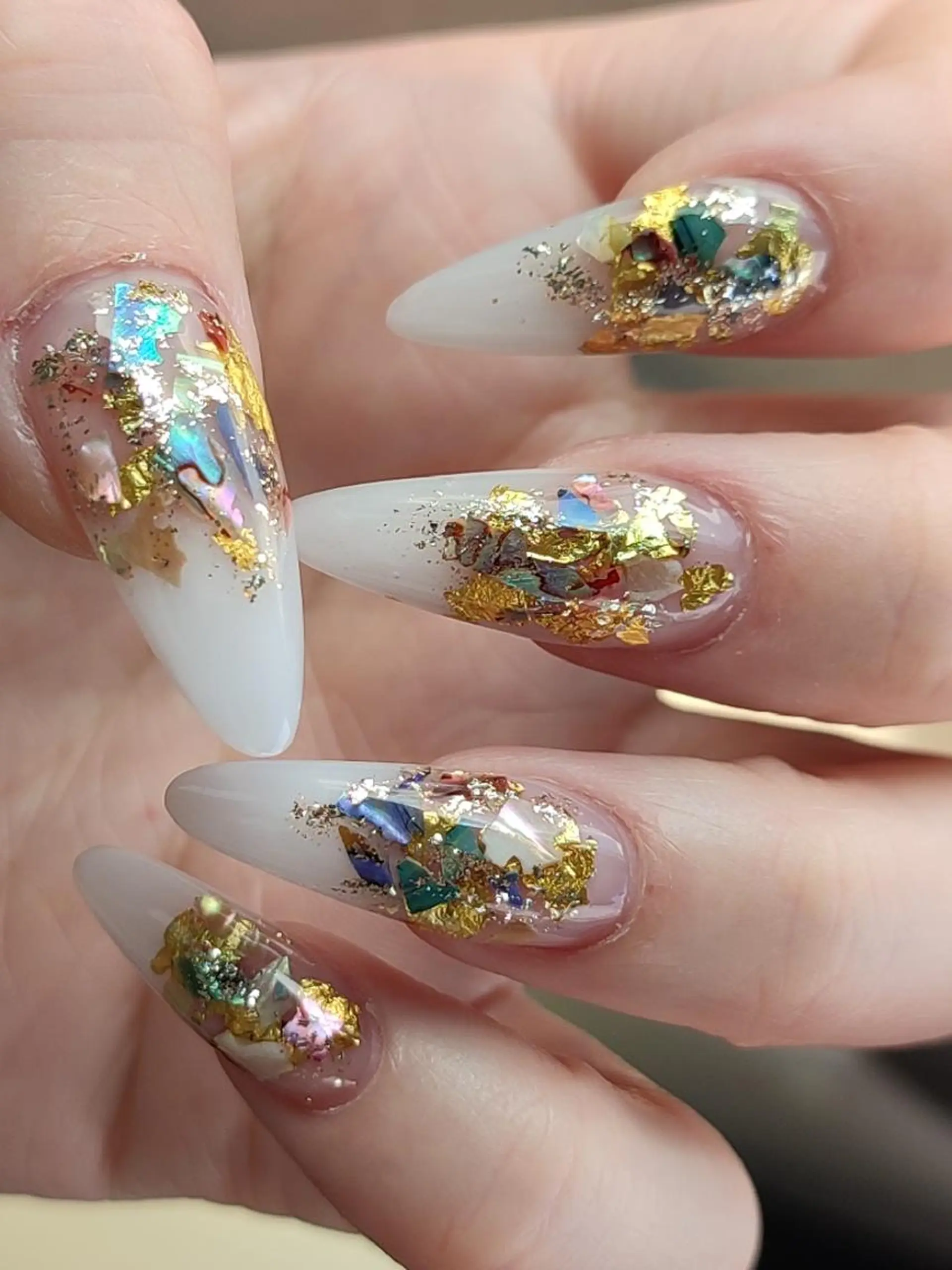 ネイル ハンドネイル RUNWAY 　　の眉毛・アイブロウイメージ