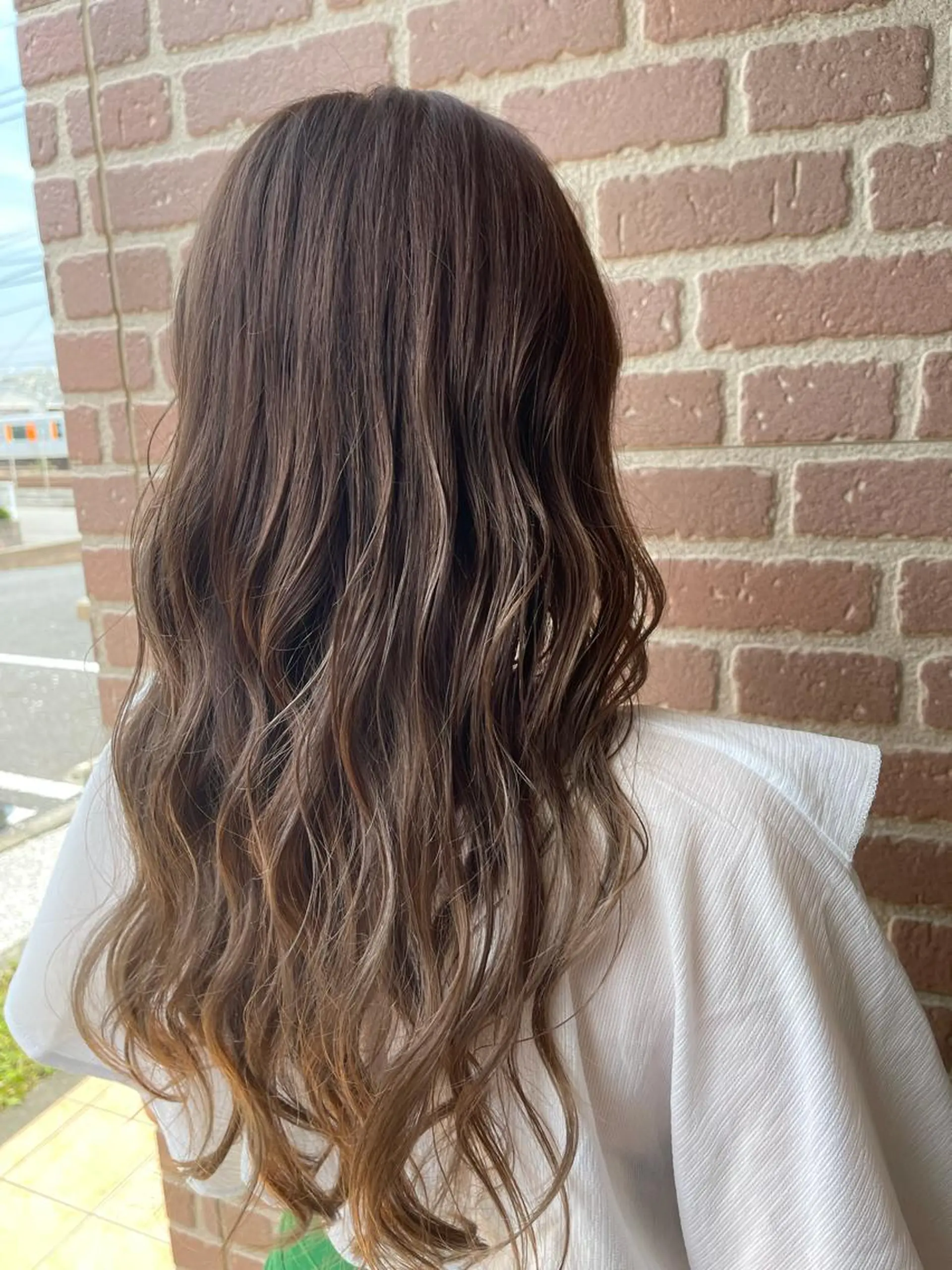 ロング カラー 透明感カラー 穐山 翔のヘアスタイル