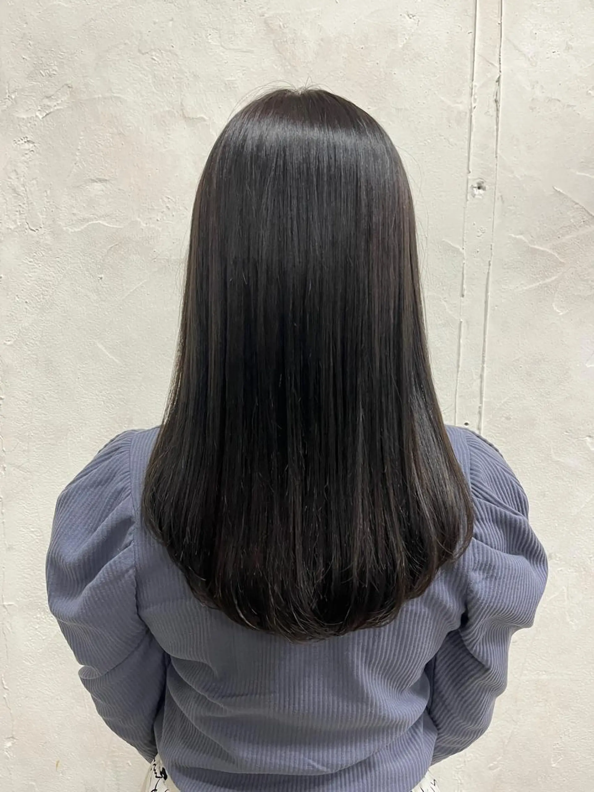 セミロング 縮毛矯正 小顔ショート🦋 八巻ちさとのヘアスタイル