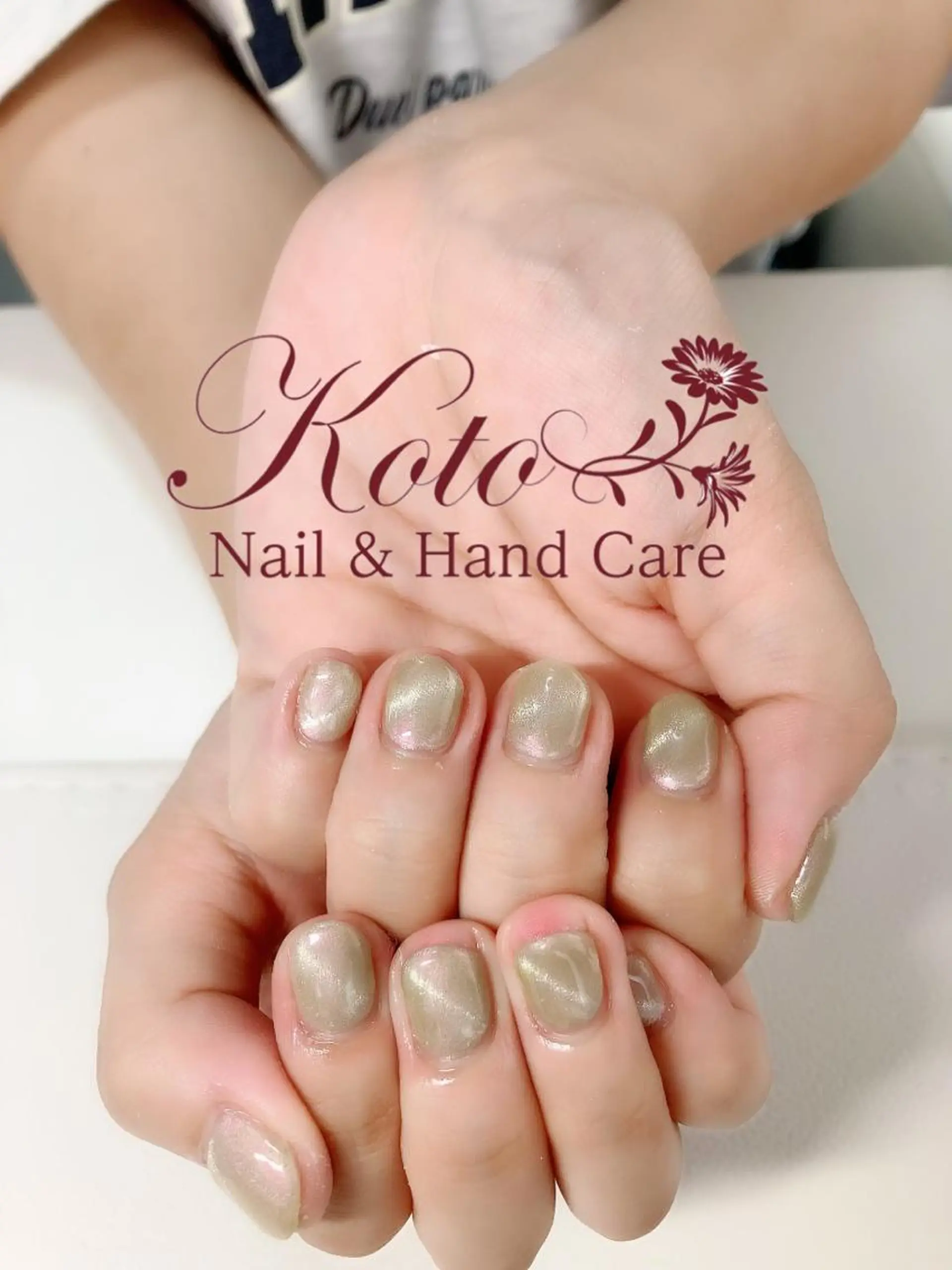 ネイル 長さ出し フットネイル フレンチネイル ジェルネイル ラメ(グリッター) Risa ネイルサロンKOTOのネイルデザイン