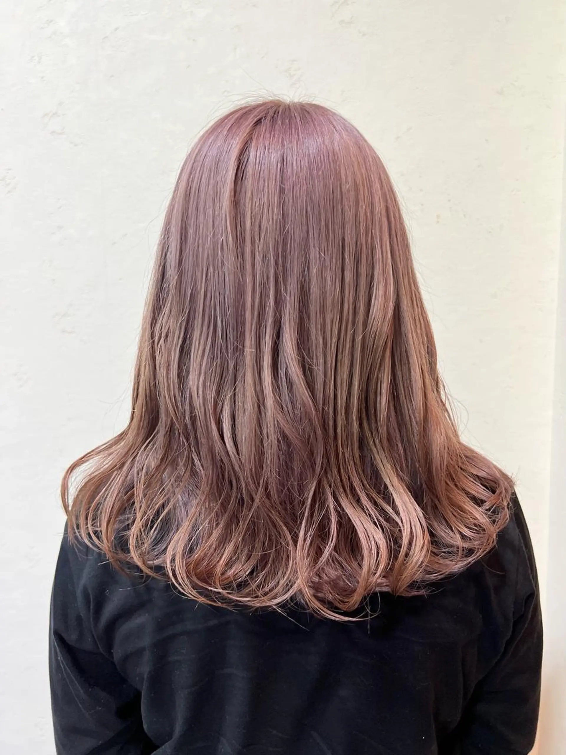 ミディアム カラー ヘアカラー トリートメント mana .のヘアスタイル