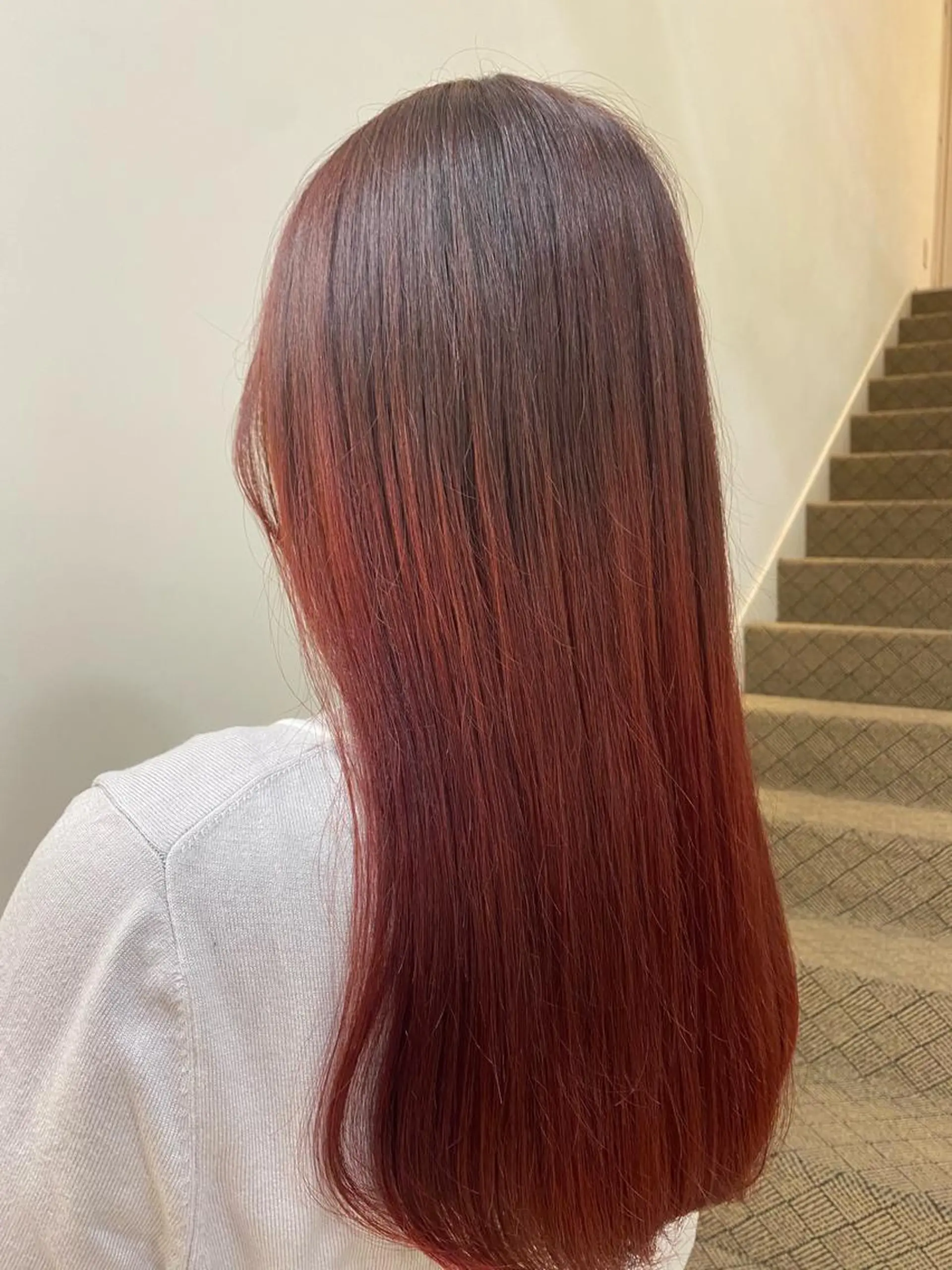 ロング カラー ブリーチ グラデーションカラー 平井 沙奈のヘアスタイル