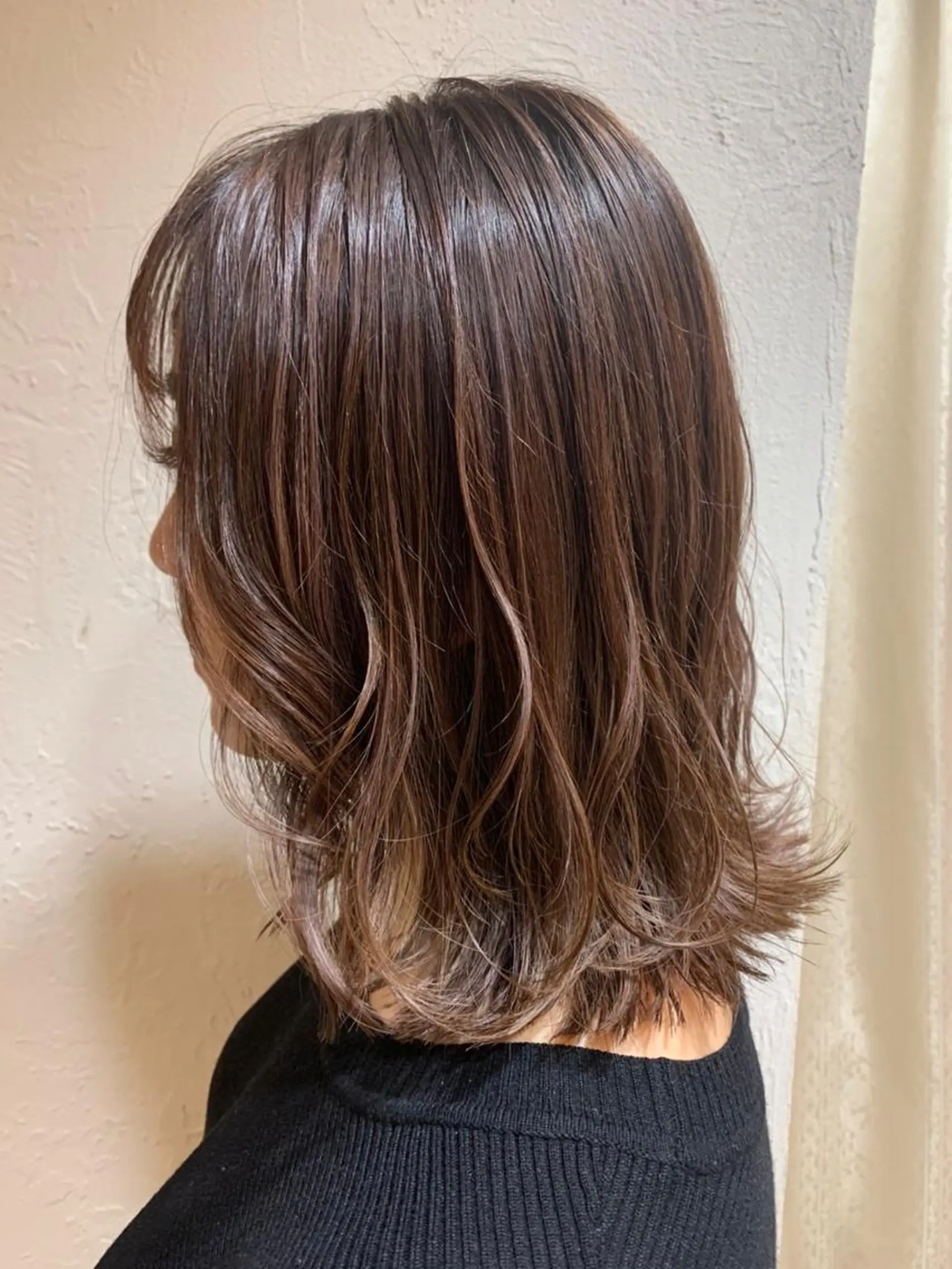 ミディアム アッシュ ミストバング パープルカラー ボブ デート N° uairo 川崎店【ユアイロ】のヘアスタイル